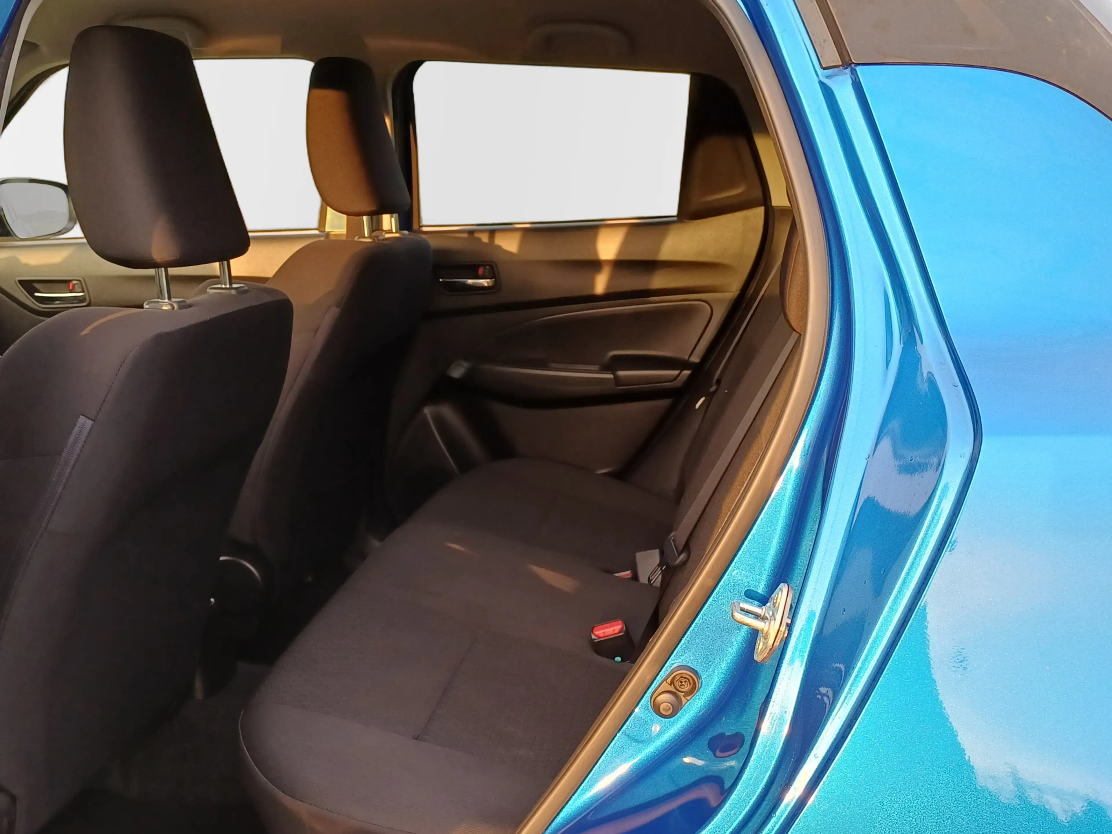 Suzuki Swift 1.0 Stijl Smart Hybrid /Clima/Cruise/Camera/Carpla — photo 21