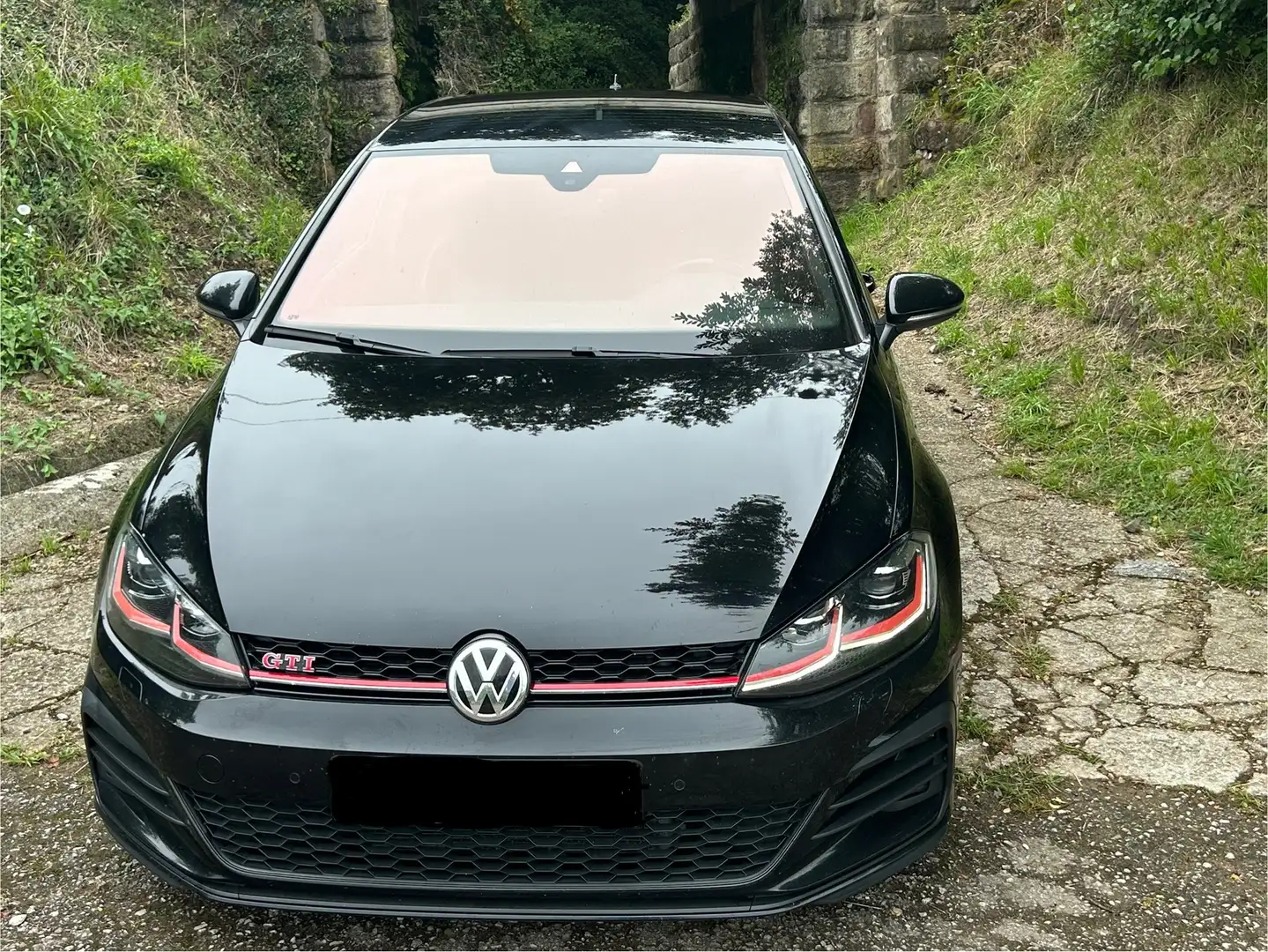 Volkswagen Golf GTI 2.0 TSI Performance 180kW - 1