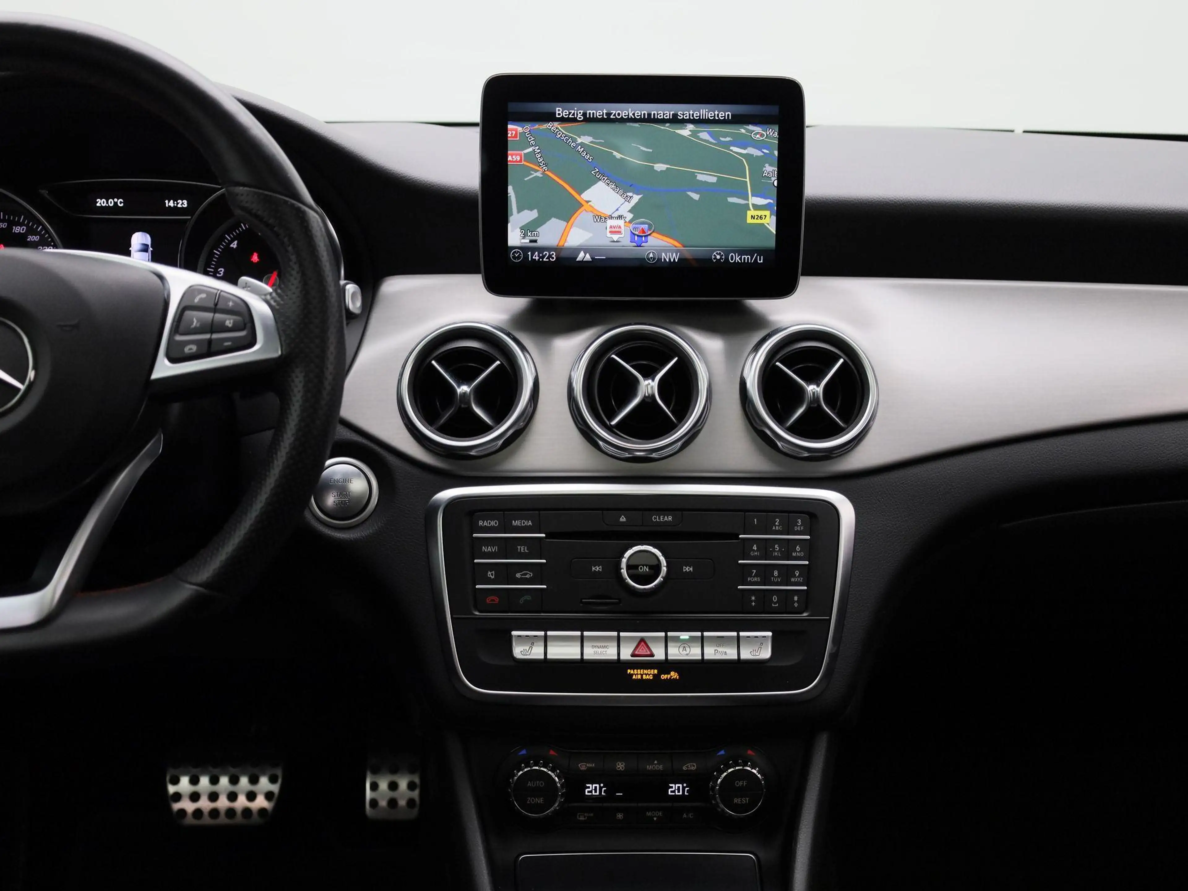 Mercedes-Benz GLA 180 Business Solution AMG | Panoramadak | Achteruitrij — photo 8