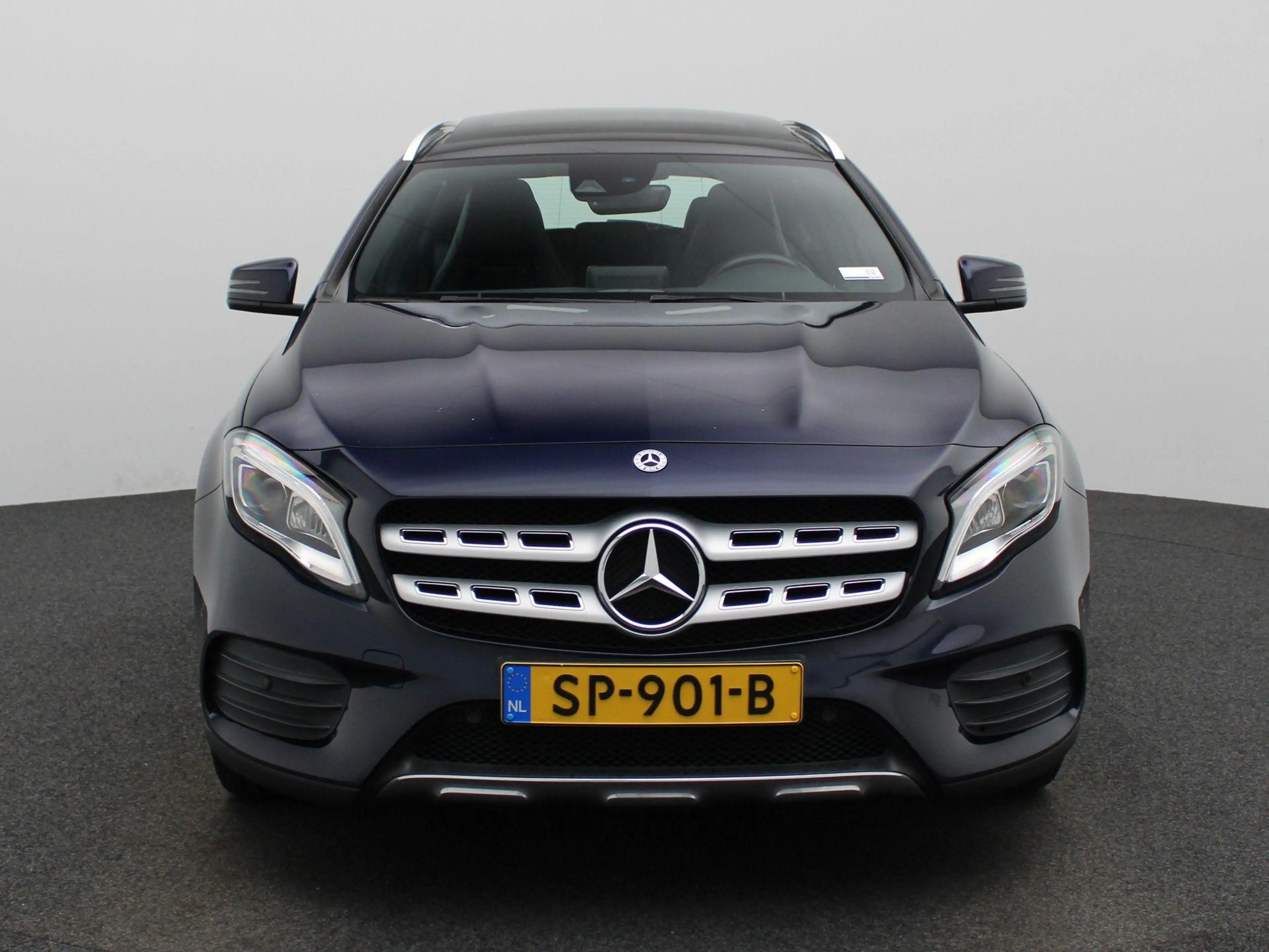 Mercedes-Benz GLA 180 Business Solution AMG | Panoramadak | Achteruitrij — photo 3