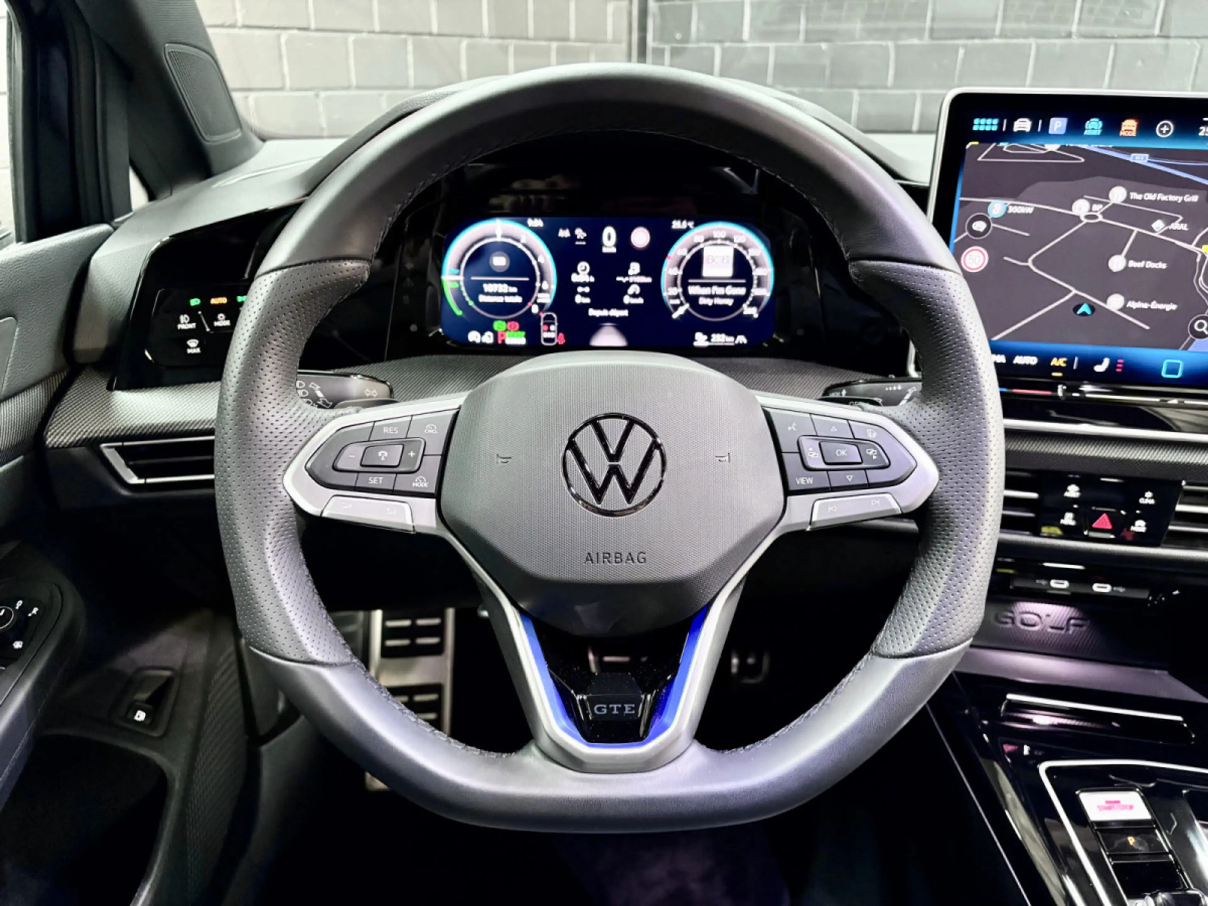 Volkswagen Golf GTE VIII PHASE 2  1.5 eHybrid 272 CV DSG 6 *DCC* MATRI — photo 8