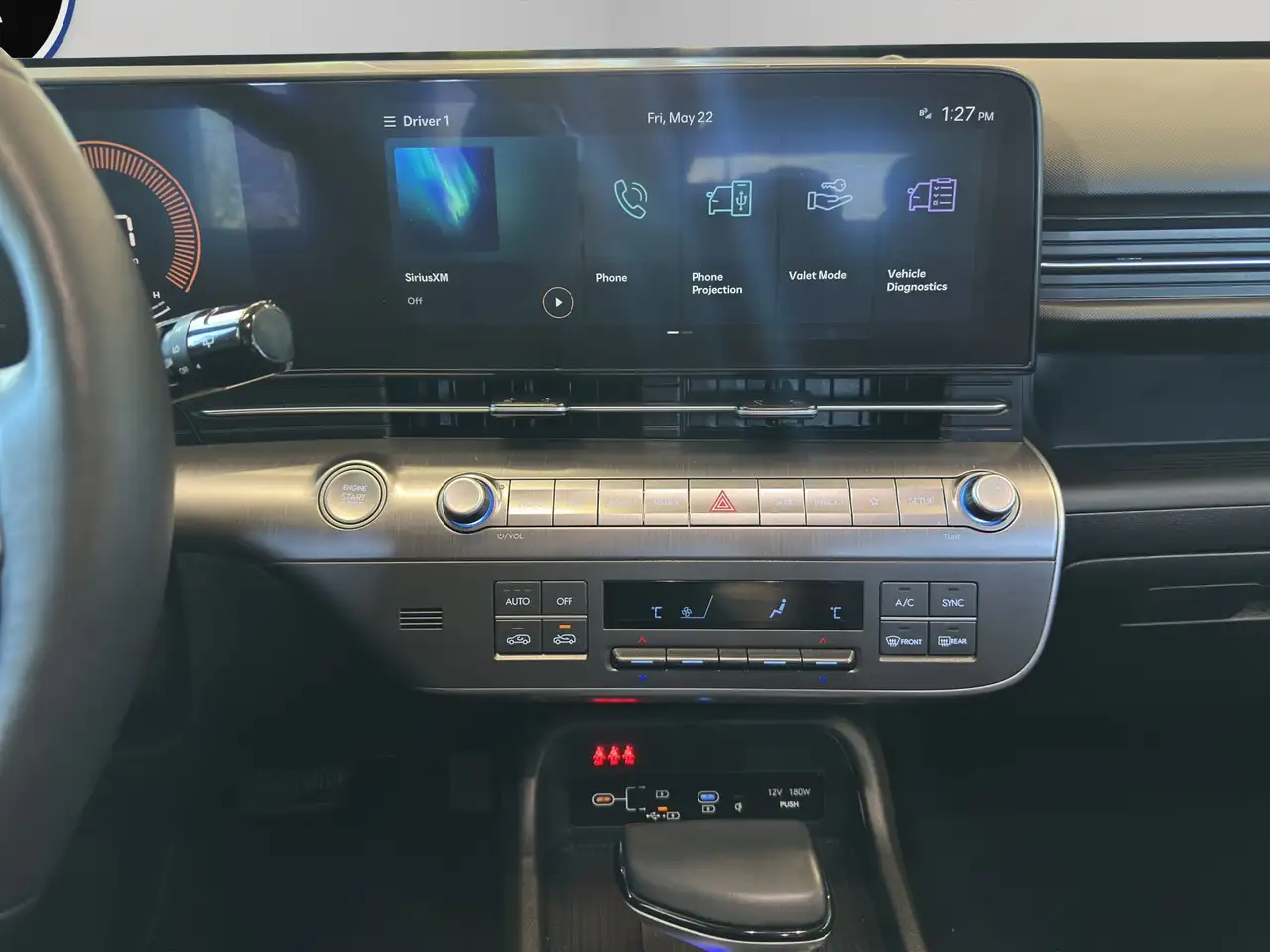 Hyundai KONA снимка Hyundai KONA