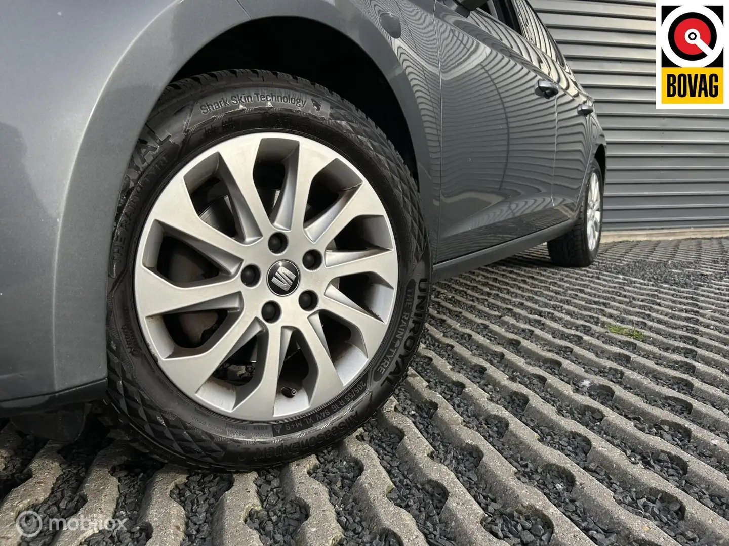 SEAT Leon 1.2 TSI Style | Airco | Navi | Dealer onderhouden Gris - 2