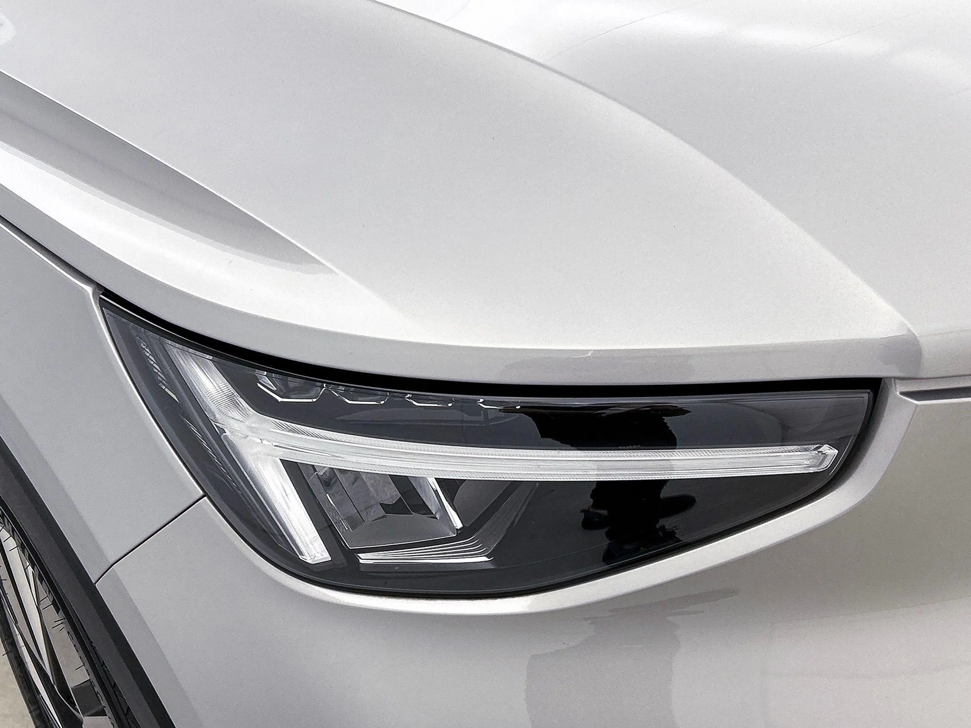 Volvo XC40 Single Motor Extended Range Plus 82 kWh — photo 14