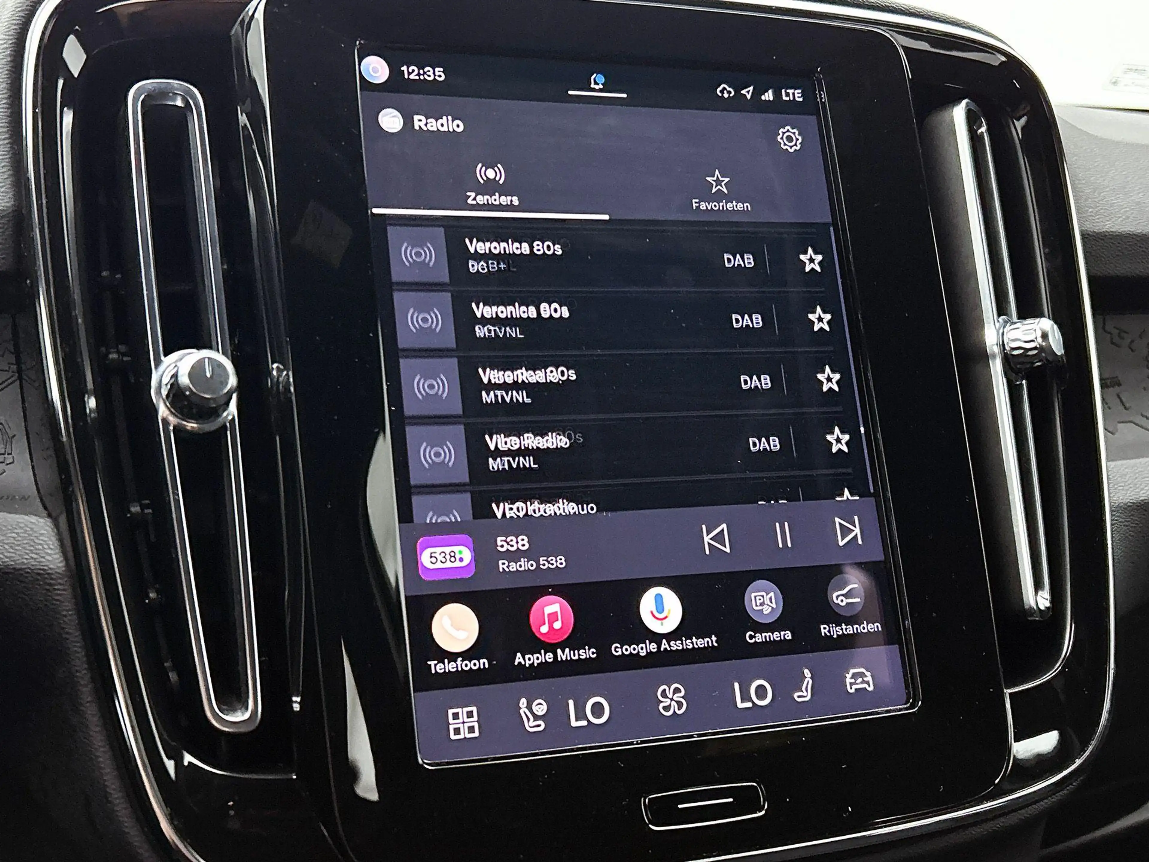 Volvo XC40 Single Motor Extended Range Plus 82 kWh — photo 7