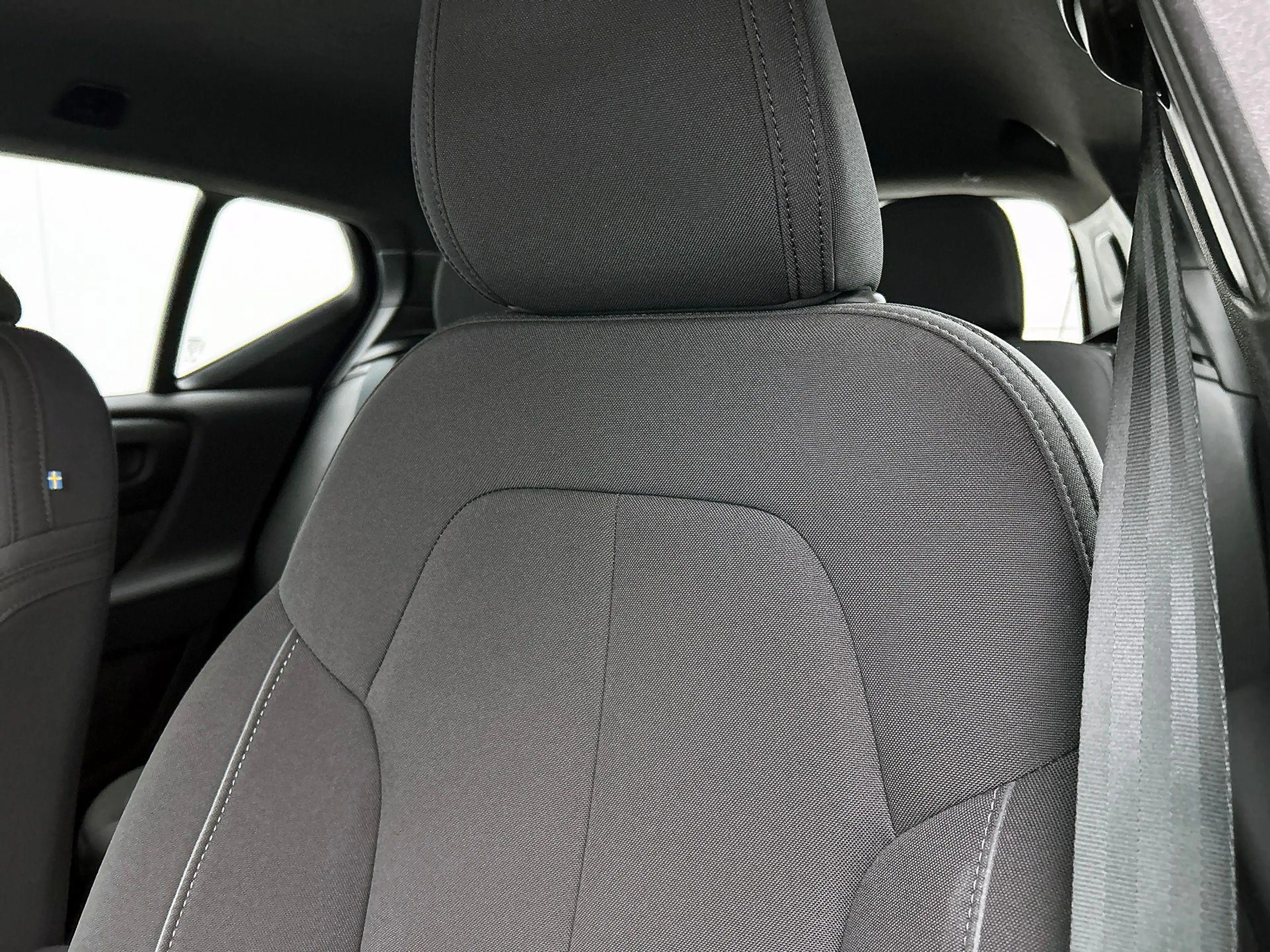 Volvo XC40 Single Motor Extended Range Plus 82 kWh — photo 12