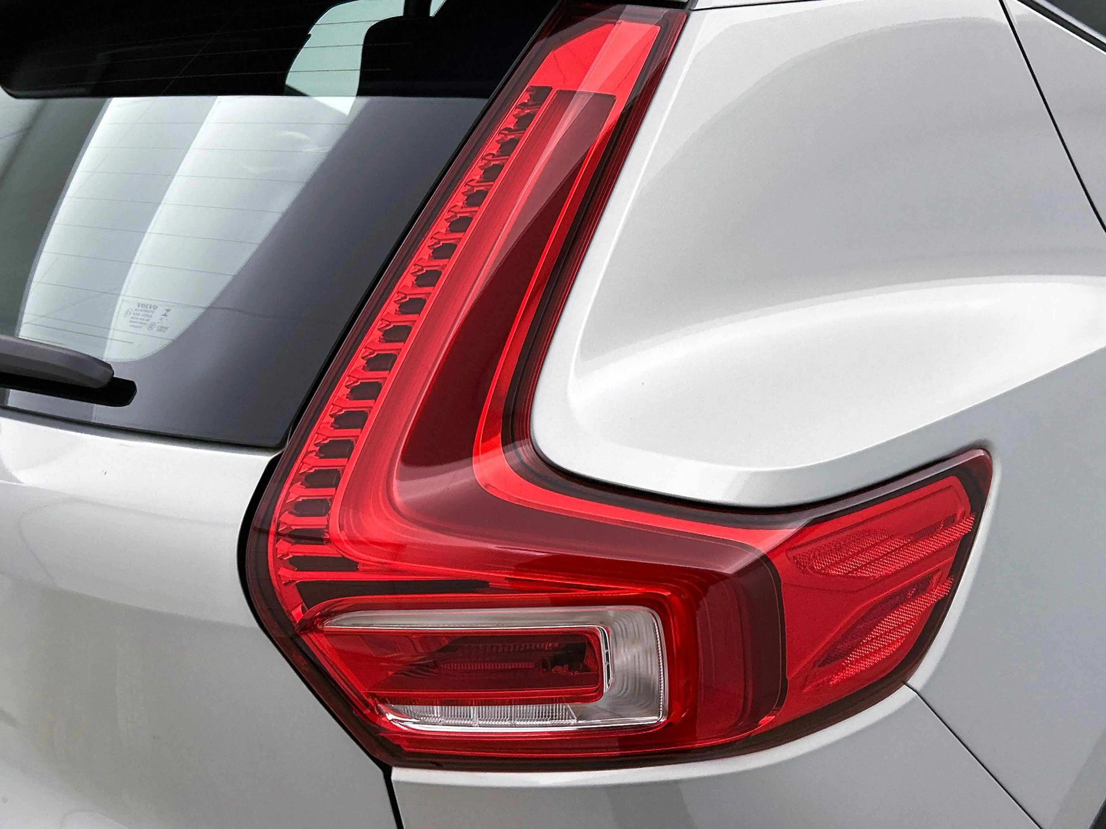 Volvo XC40 Single Motor Extended Range Plus 82 kWh — photo 15