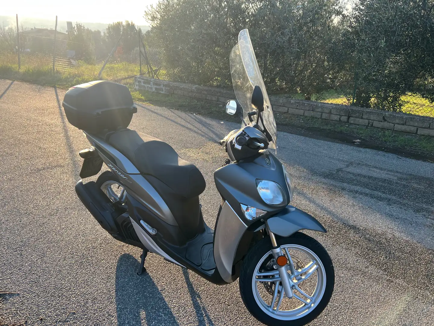 Yamaha Xenter 125 125 Grigio - 2