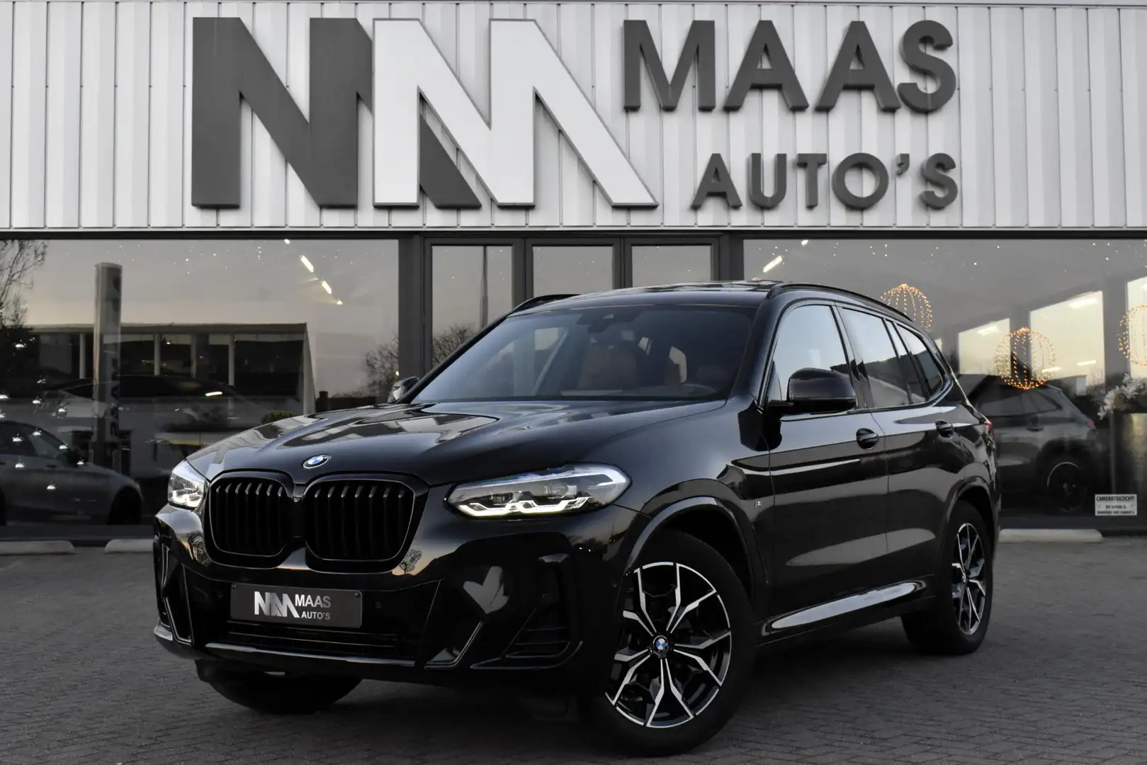 BMW X3 xDrive20i High Executive M-Pakket Schwarz - 1