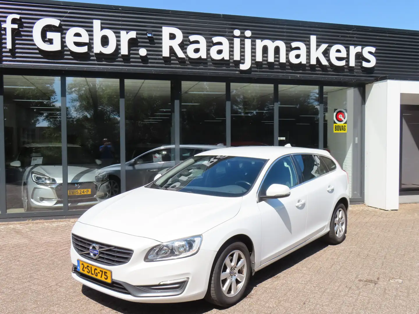 Volvo V60 1.6 D2 Momentum*Navi*ECC*EXPORT/EX.BPM* Wit - 1