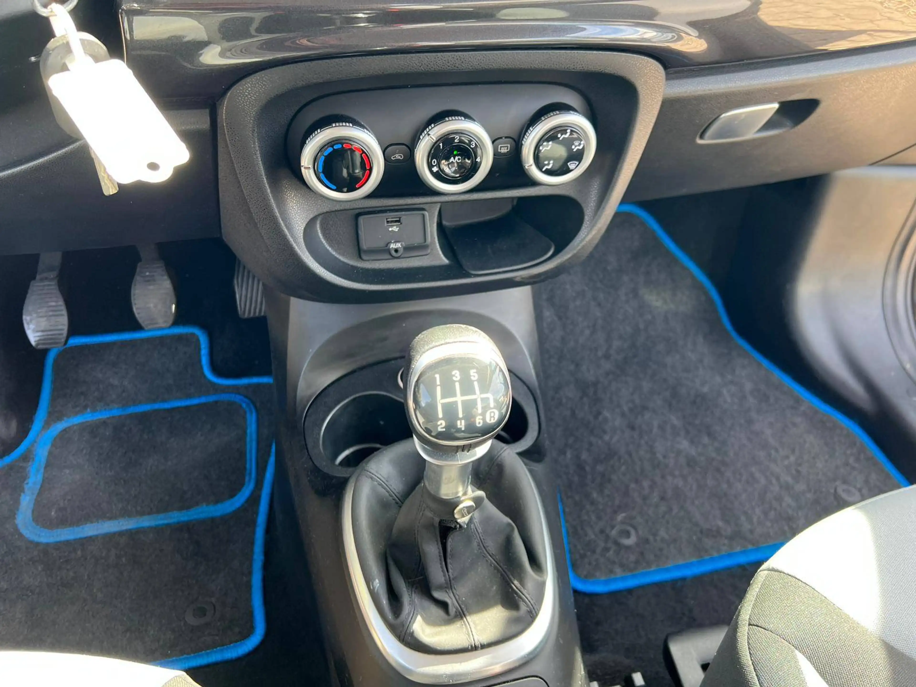 Fiat 500L Pop Star - TÜV NEU - Inspektion Neu — photo 12