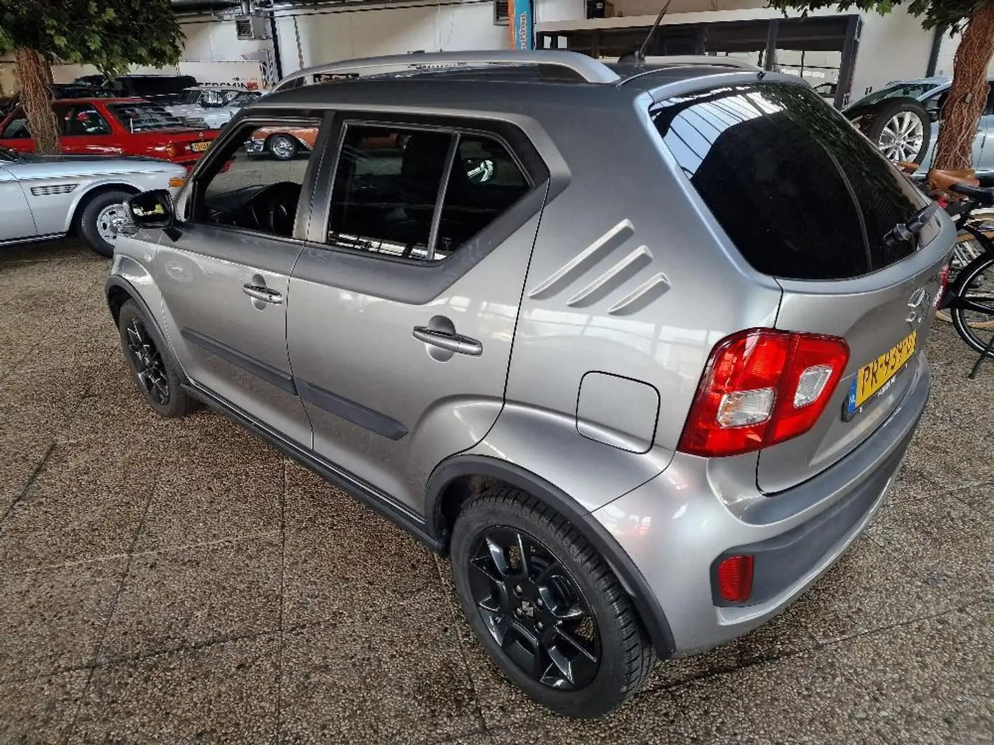 Suzuki Ignis 1.2 Select | Automaat |Navi | 36.000 km! Grau - 2