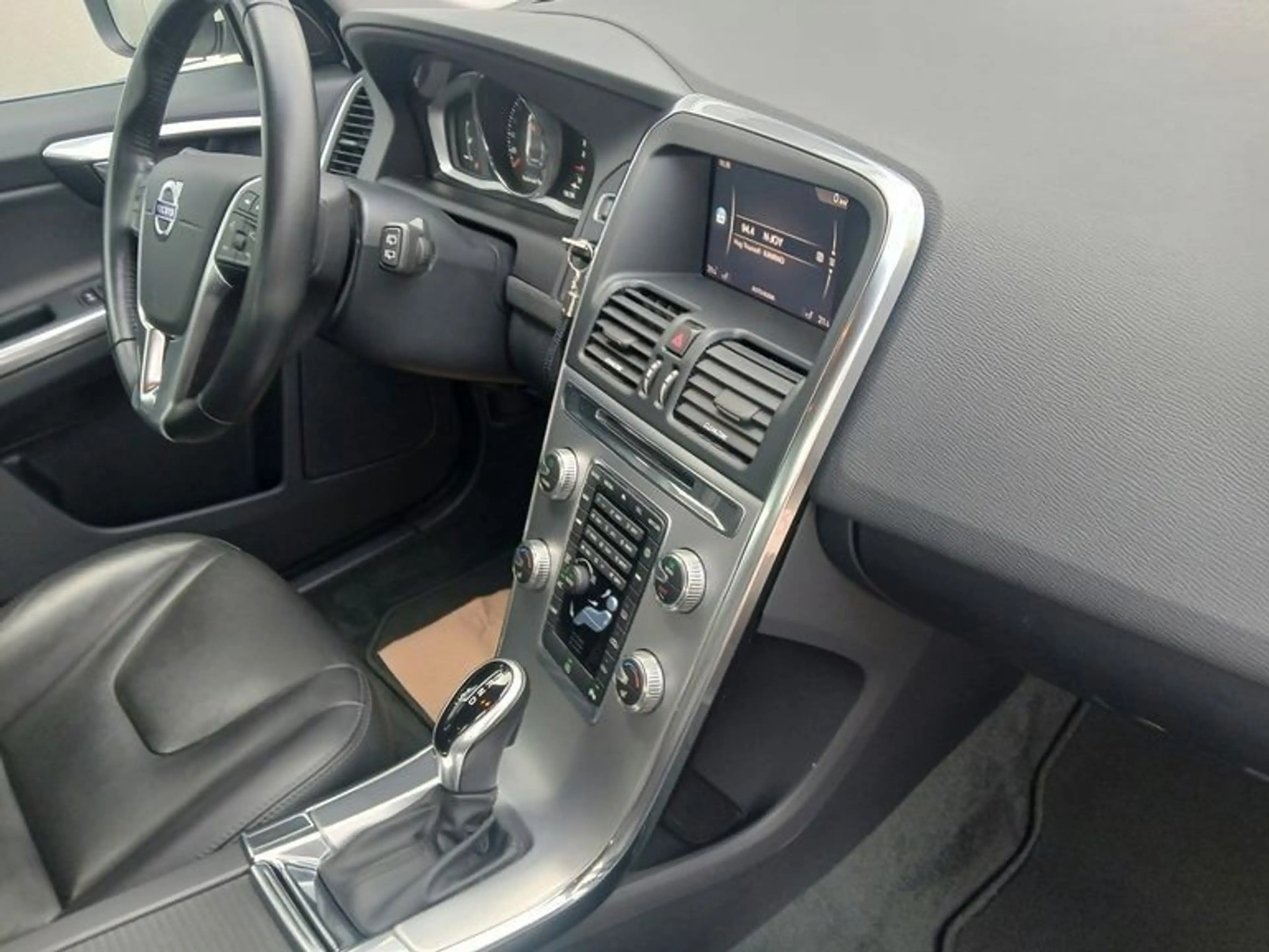 Volvo XC60 XC60 Summum 2WD — photo 12