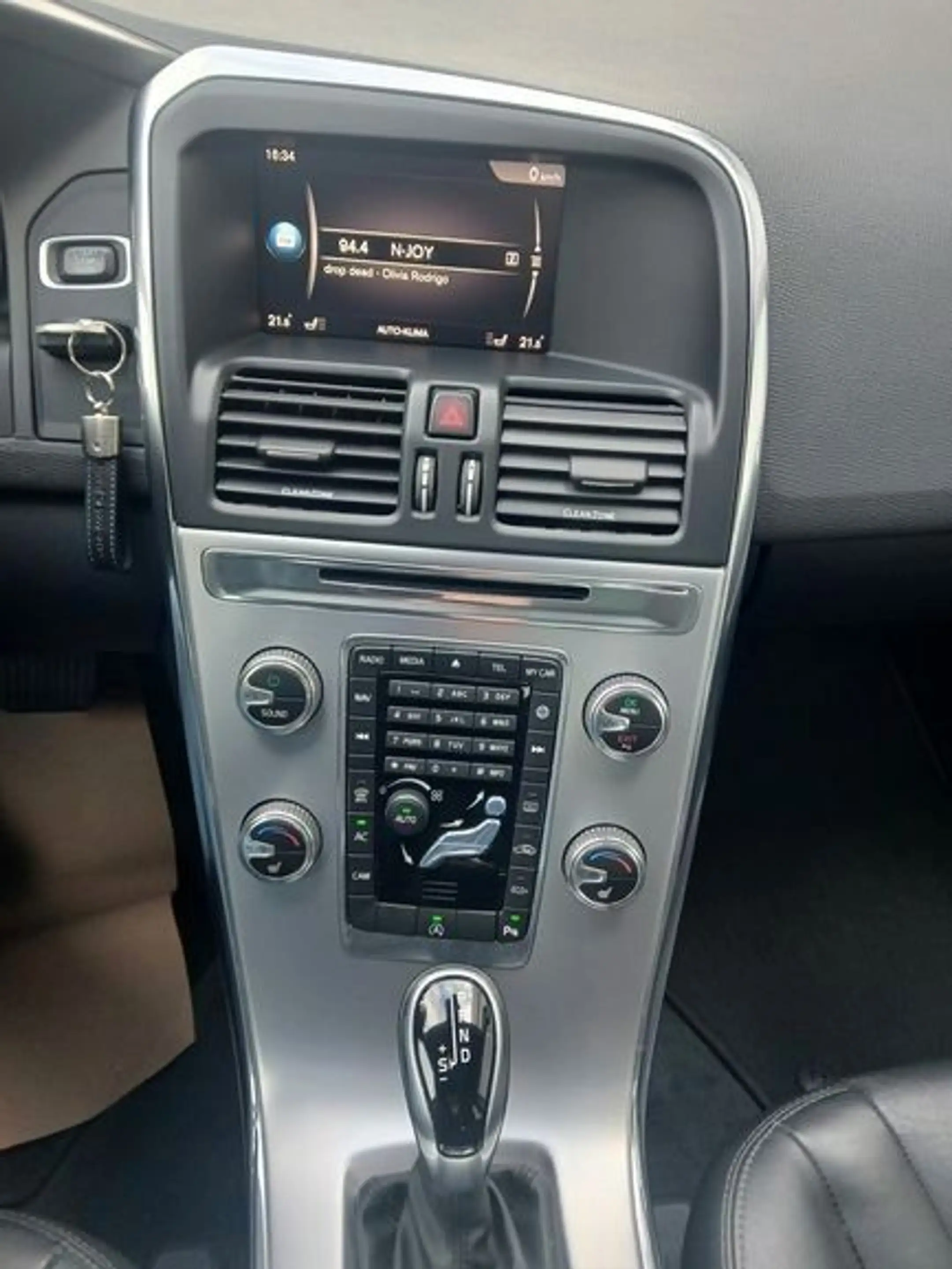 Volvo XC60 XC60 Summum 2WD — photo 13