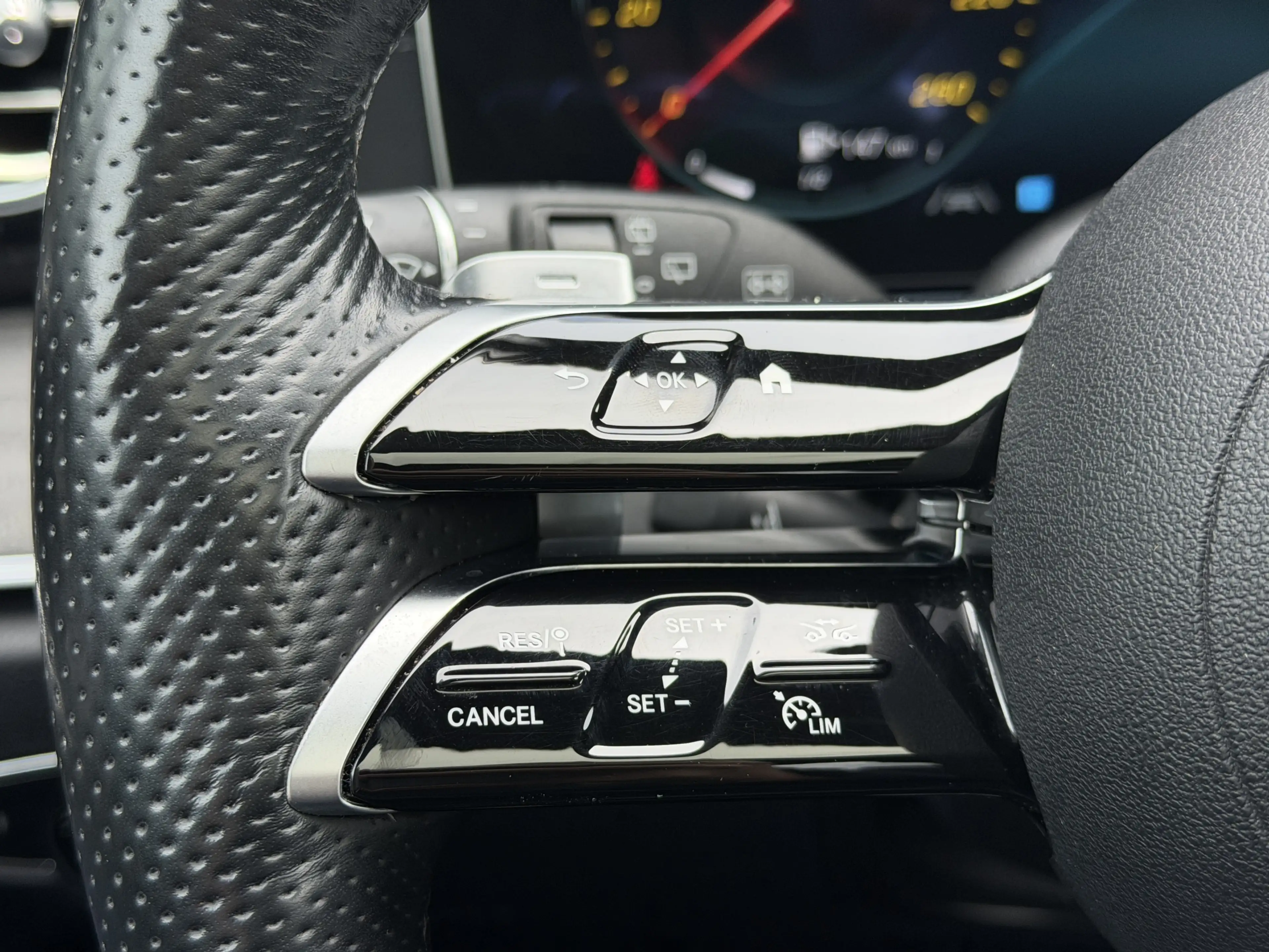 Mercedes-Benz E 300 de T 4Matic9G-TRONIC AMG Line | AHK — photo 14