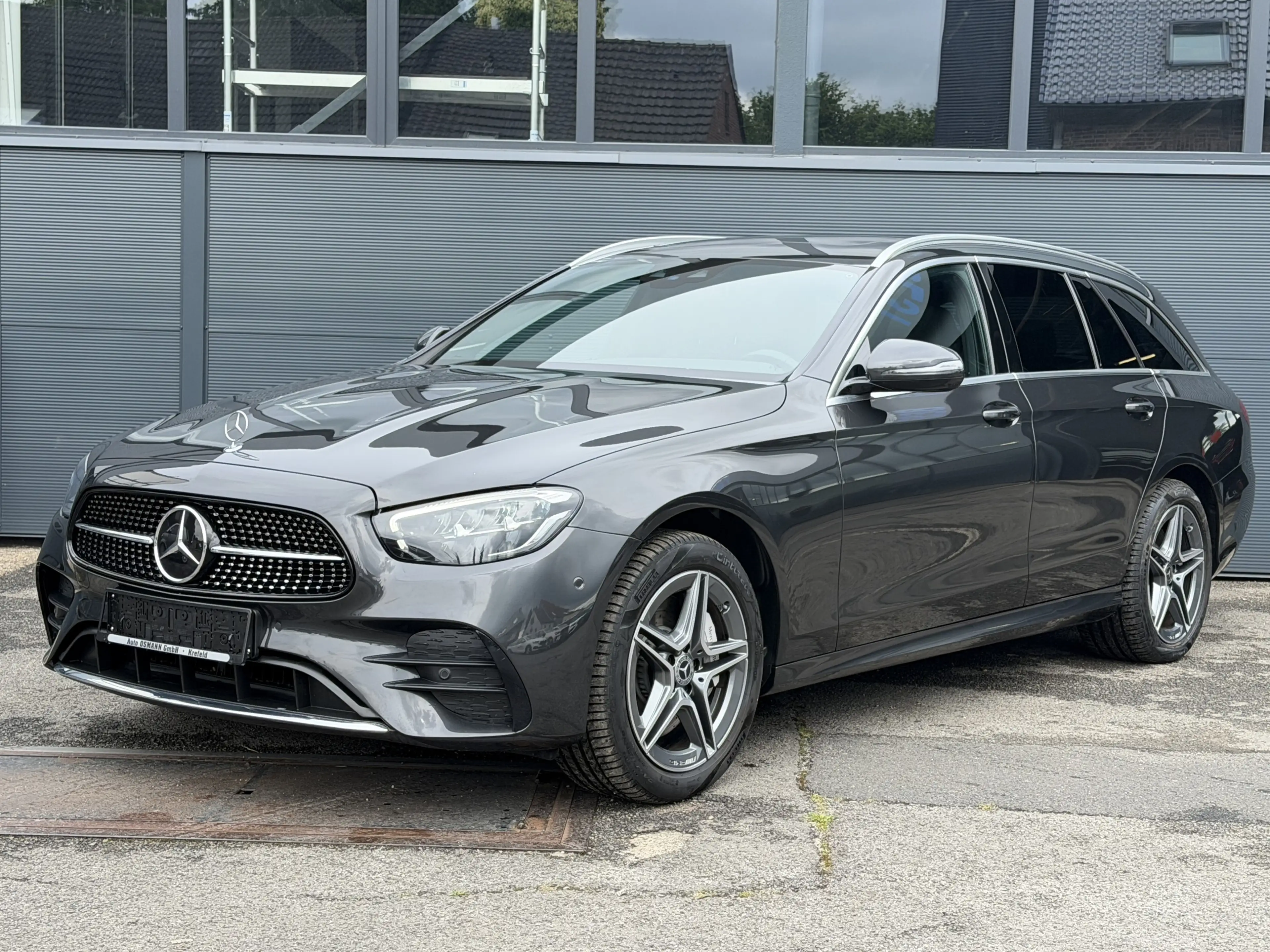 Mercedes-Benz E 300 de T 4Matic9G-TRONIC AMG Line | AHK — photo 2