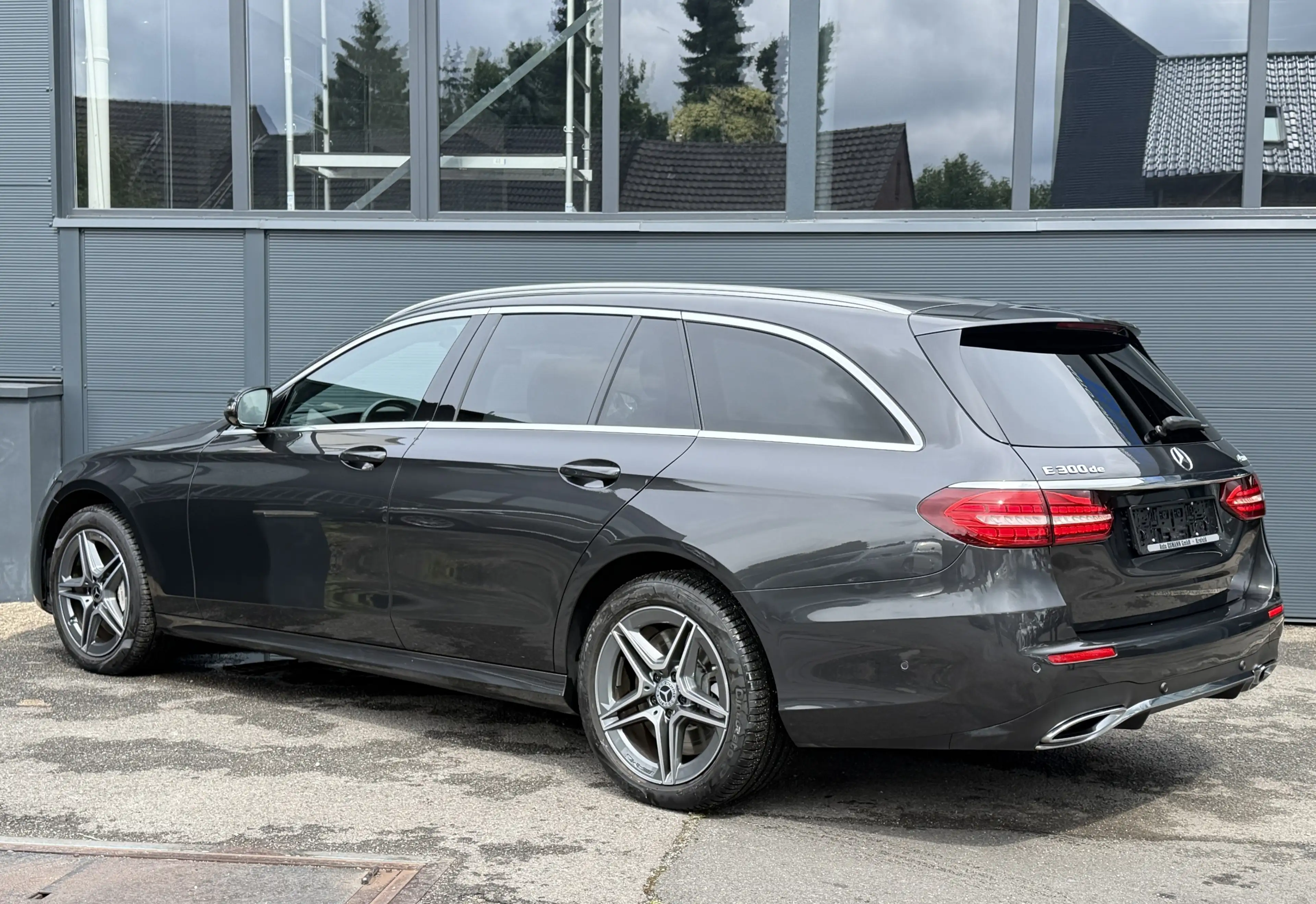 Mercedes-Benz E 300 de T 4Matic9G-TRONIC AMG Line | AHK — photo 4