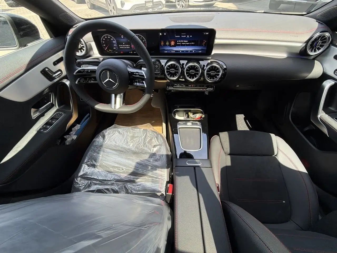 Mercedes-Benz CLA photo Mercedes-Benz CLA