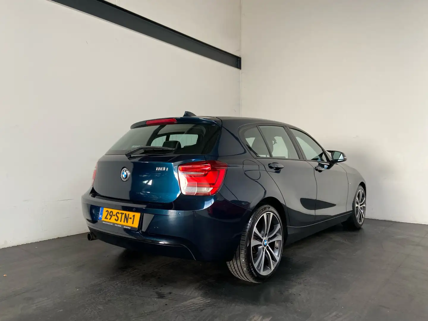 BMW 116 1-serie 116i Business. Airco Navi! Blauw - 2