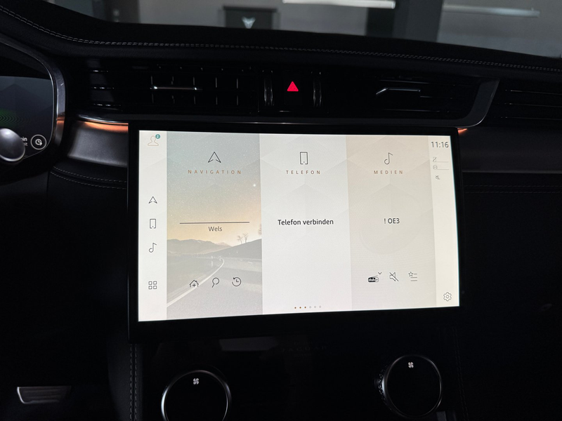 Jaguar F-Pace R-Dynamic SE P400e PHEV AWD Aut. — photo 11