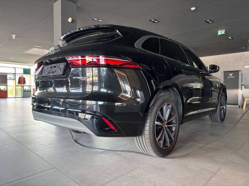 Jaguar F-Pace R-Dynamic SE P400e PHEV AWD Aut. — photo 3