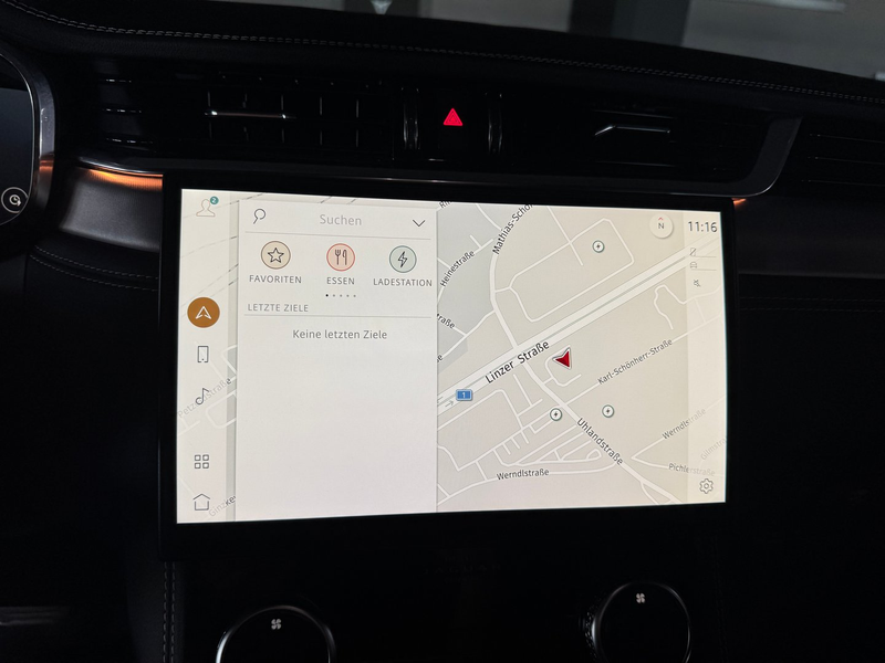 Jaguar F-Pace R-Dynamic SE P400e PHEV AWD Aut. — photo 12
