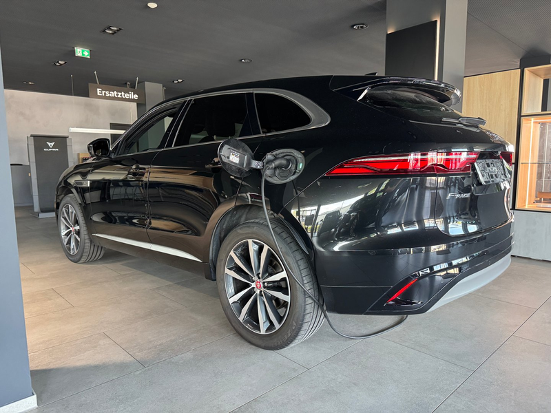 Jaguar F-Pace R-Dynamic SE P400e PHEV AWD Aut. — photo 4