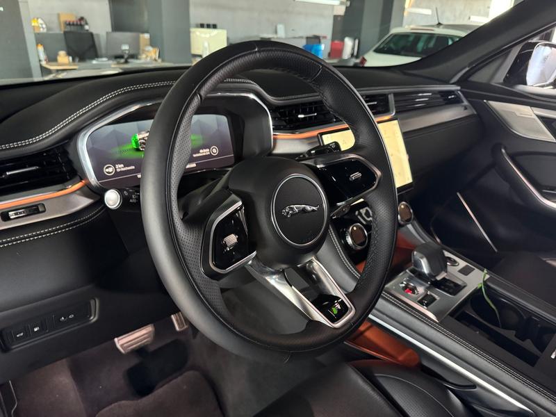 Jaguar F-Pace R-Dynamic SE P400e PHEV AWD Aut. — photo 7