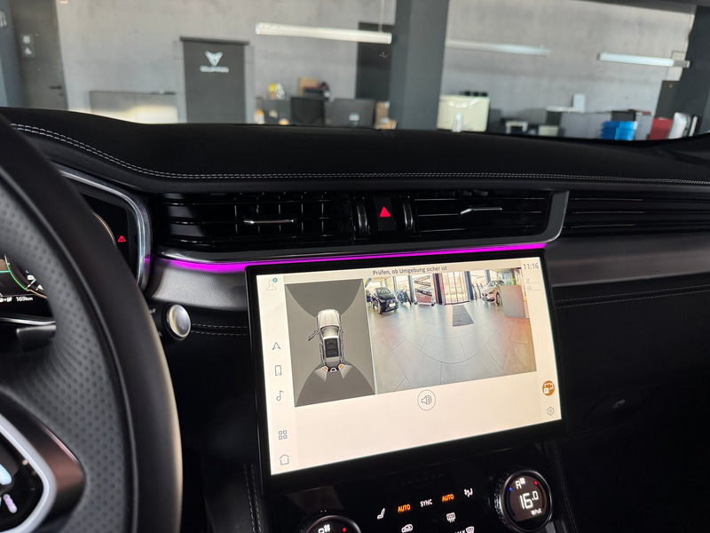 Jaguar F-Pace R-Dynamic SE P400e PHEV AWD Aut. — photo 14