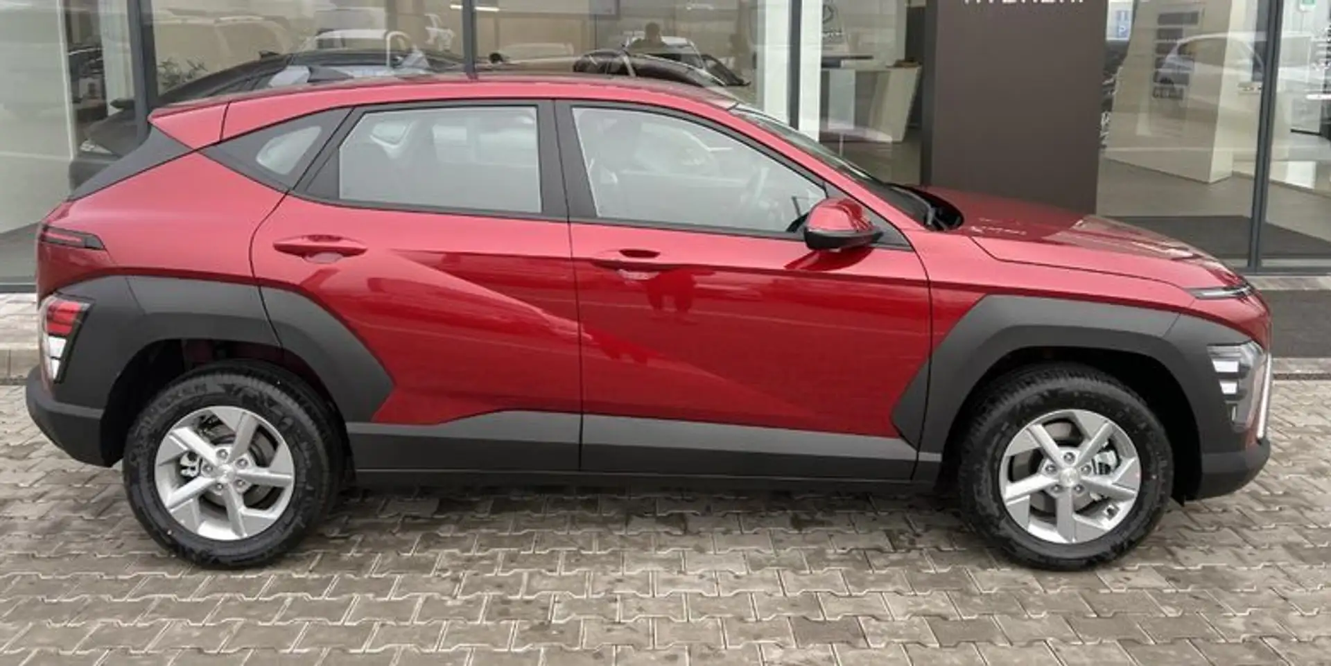 Hyundai KONA 1.6 T-GDI DCT Trend NAVI WinterPak TechPak Grijs - 2