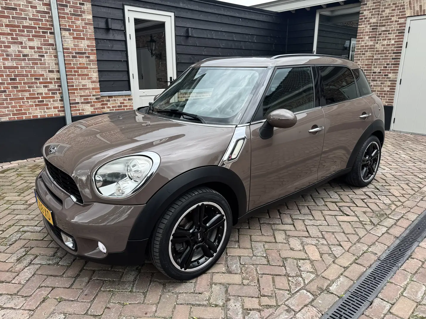 MINI Cooper S 1.6i 16V 183pk Countryman Automaat met alle opties Bruin - 2