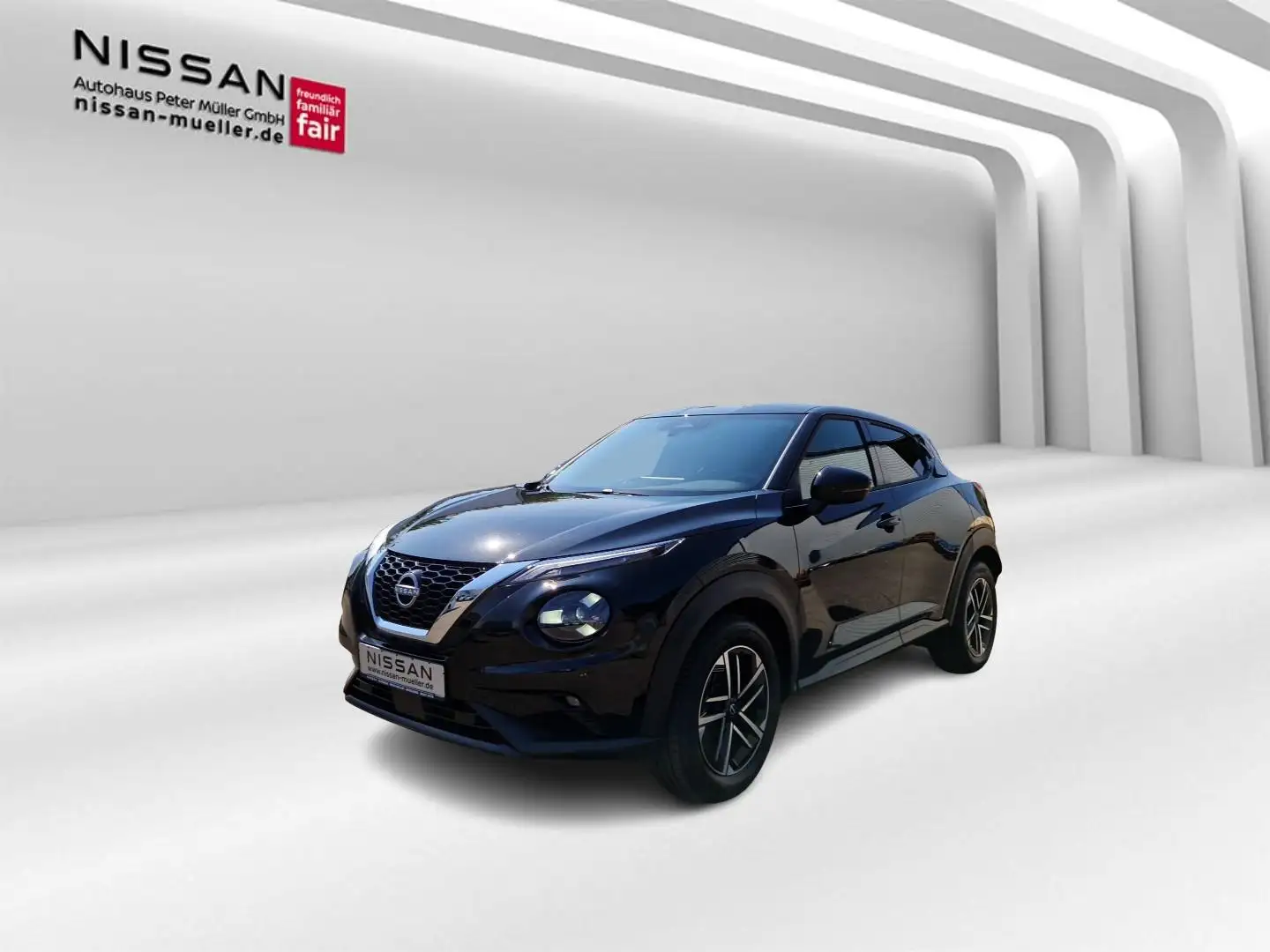 Nissan Juke 1.0 DIG-T 114 PS 6MT N-CONNECTA Winterpaket Noir - 1