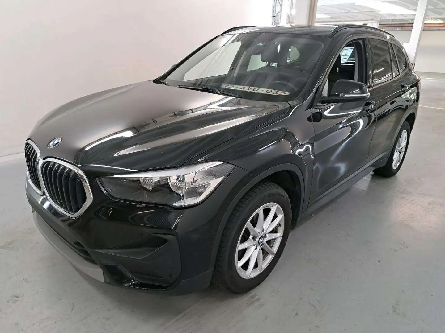 BMW X1 16d SDrive *NAVI PRO-CUIR-CAMERA-PARKING AV\u0026A Noir - 2