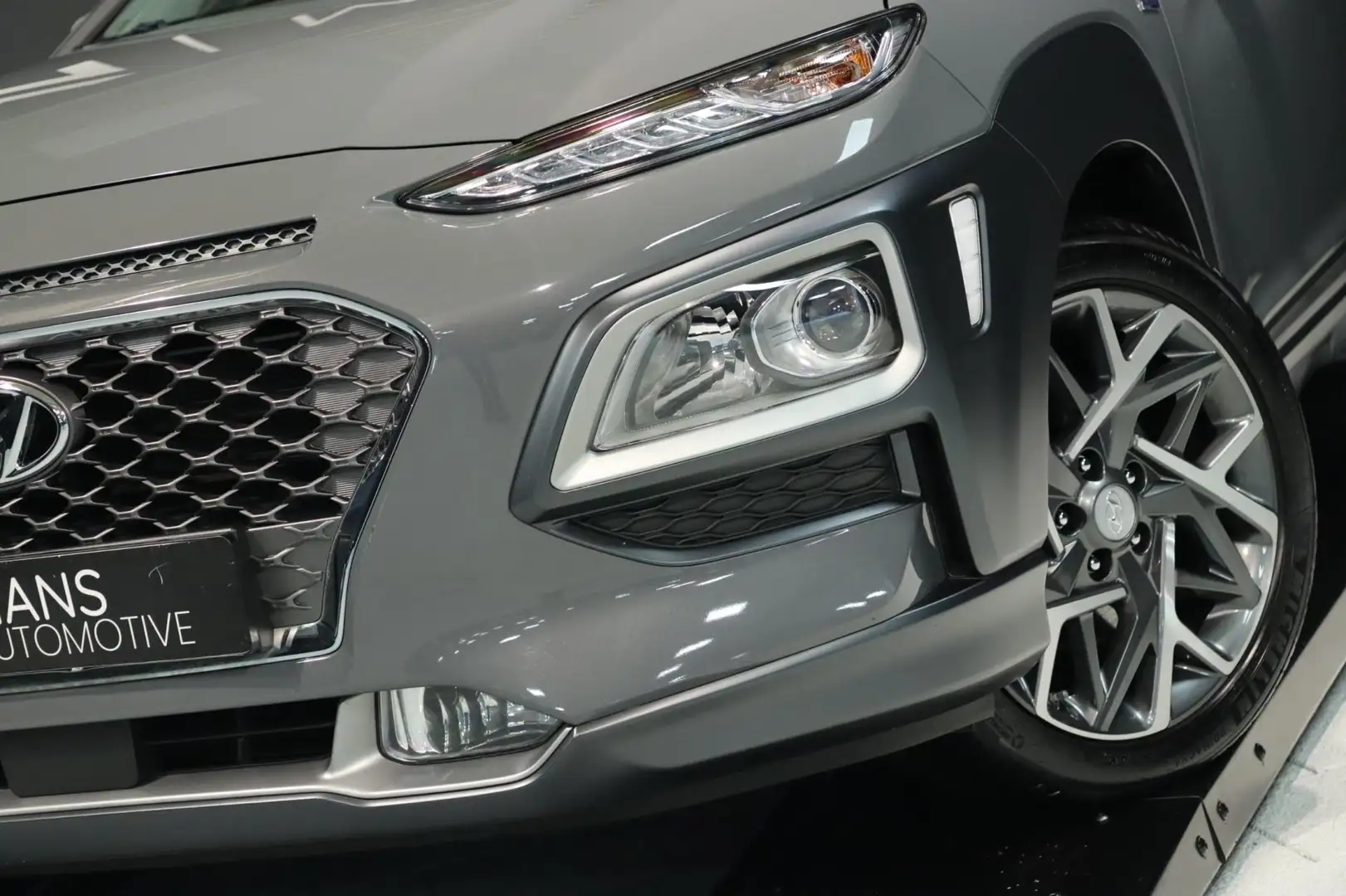 Hyundai KONA 1.6 GDI HEV / CAMERA / CARPLAY / STUUR+STOELVERW / Gris - 2
