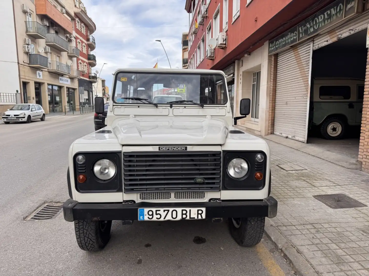 Land Rover Defender 90TDI Techo Duro Blanco - 2