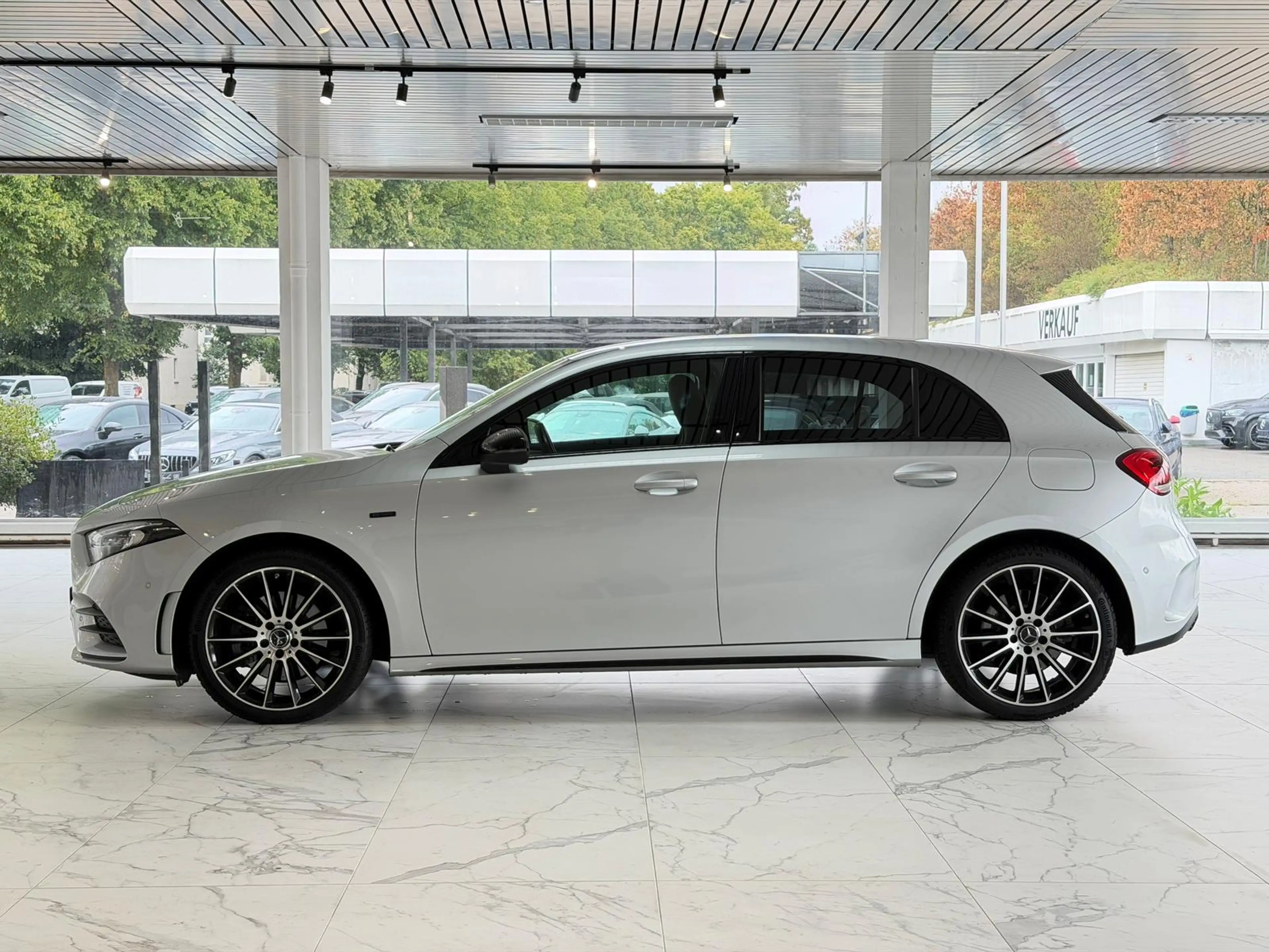 Mercedes-Benz A 250 e 3x AMG SPORT*EDITION2020*MBUX*WIDE*KAMER — photo 3