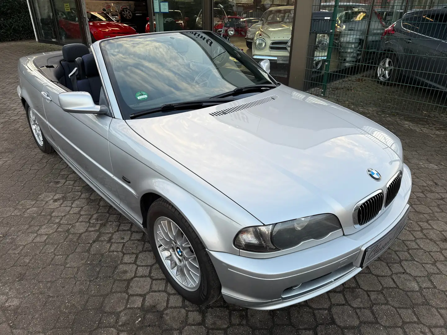 BMW 320 Ci Cabrio E46 *Hardtop*nur 152 TKM*HU neu*3.Hand* Silber - 1
