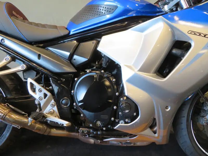 Suzuki GSX 650 - foto 7