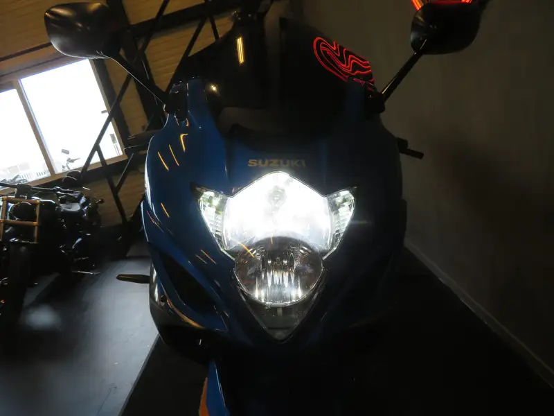 Suzuki GSX 650 - foto 4