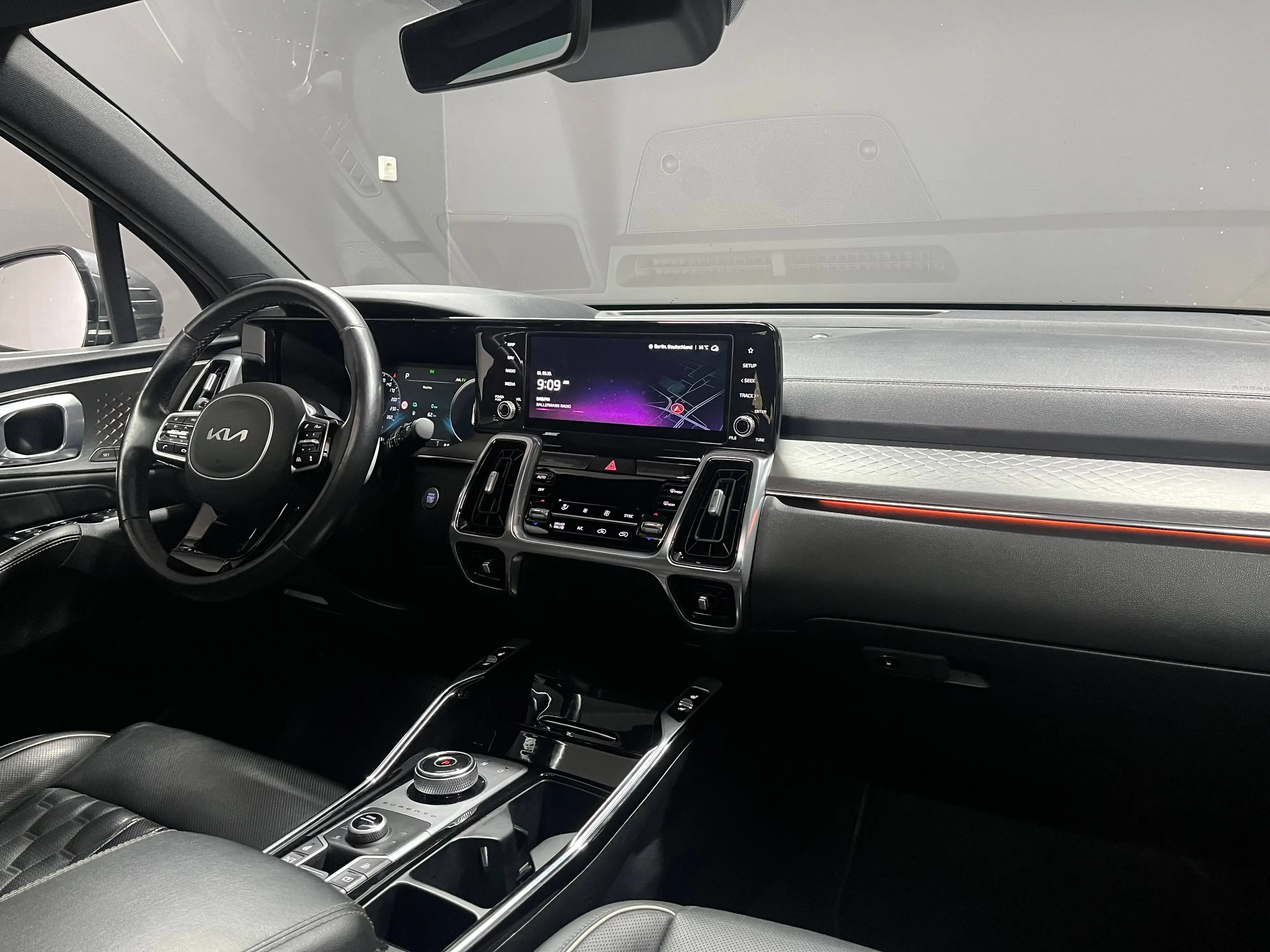 Kia Sorento Platinum 4WD Plug-In, PANO, 360°,ACC — photo 12