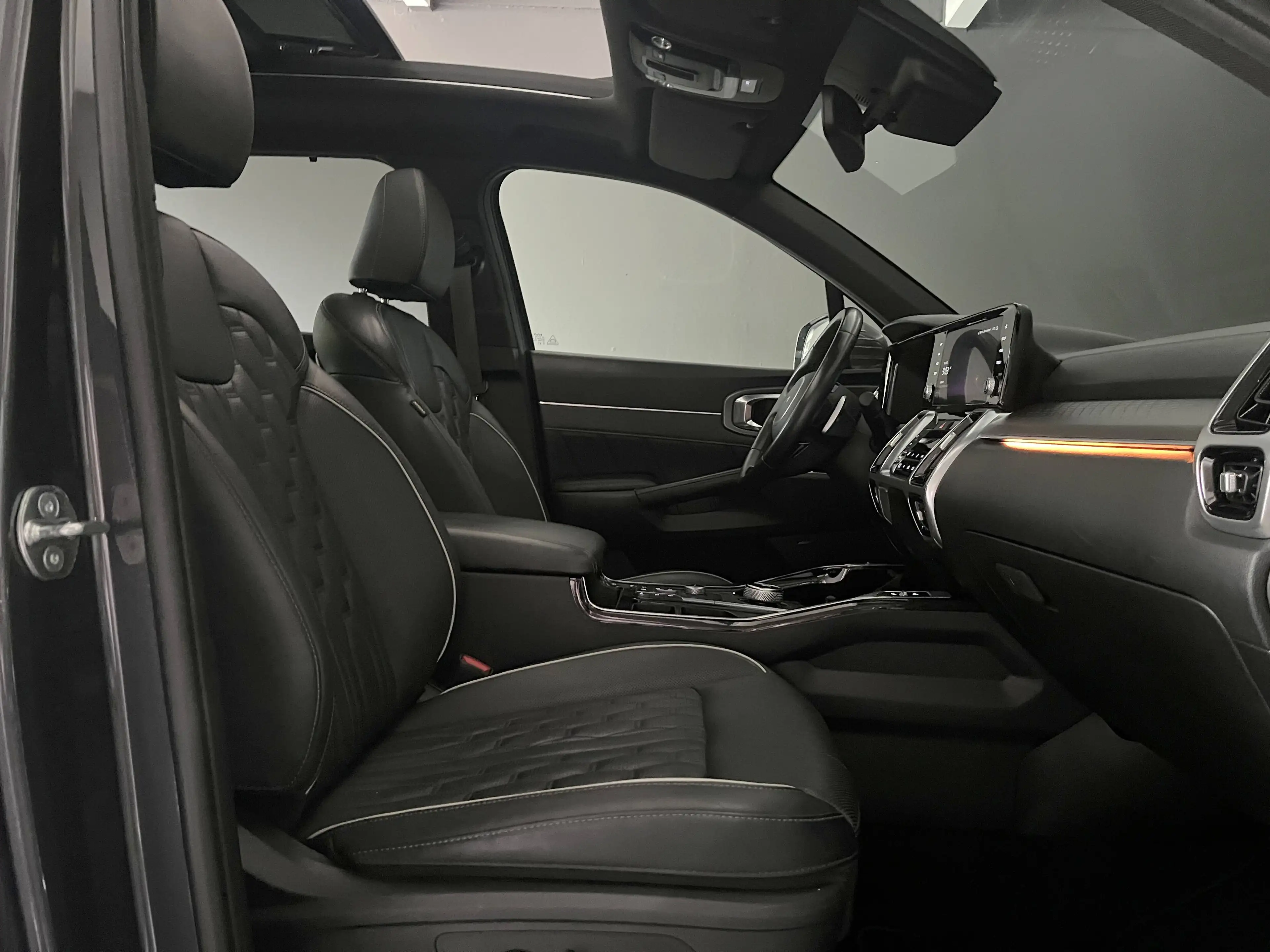 Kia Sorento Platinum 4WD Plug-In, PANO, 360°,ACC — photo 13