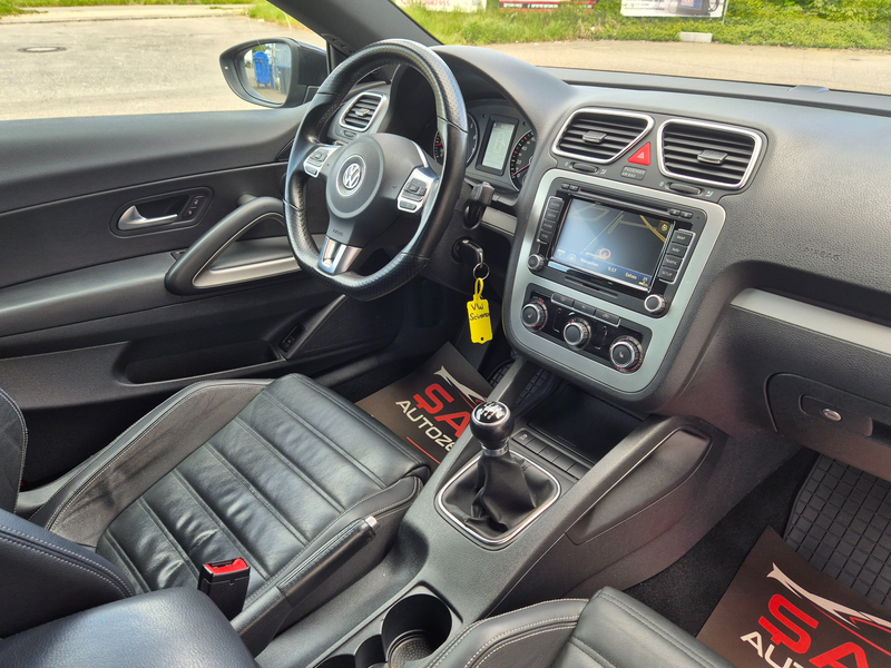 Volkswagen Scirocco 1.4 TSI Leder BiXenon Navi PDC — photo 13