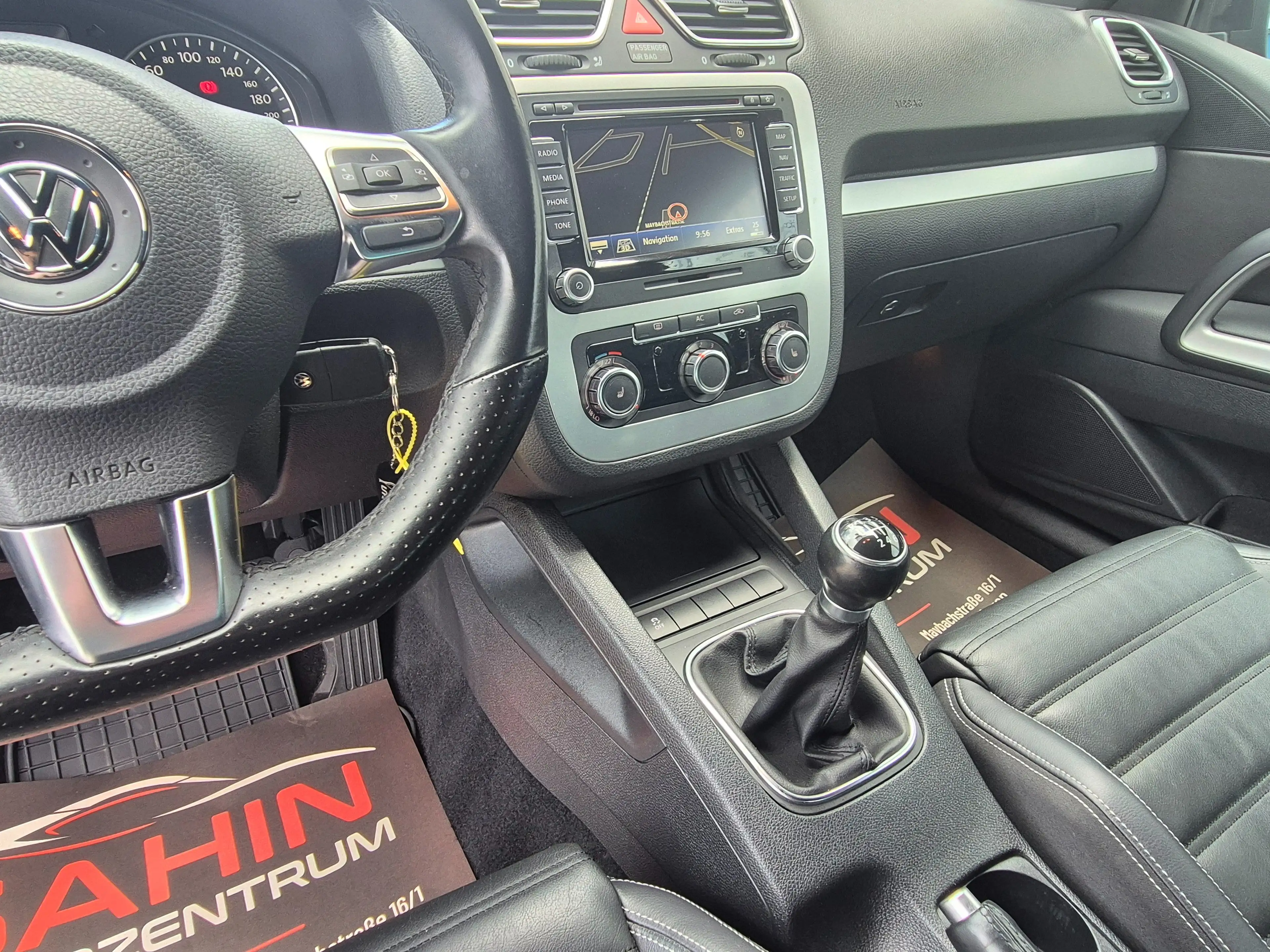 Volkswagen Scirocco 1.4 TSI Leder BiXenon Navi PDC — photo 11