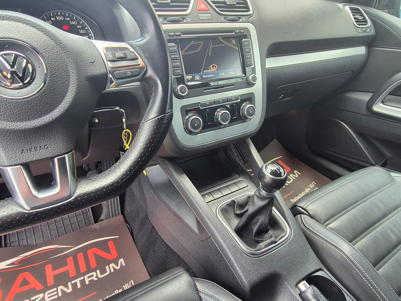 Volkswagen Scirocco 1.4 TSI Leder BiXenon Navi PDC — photo 11