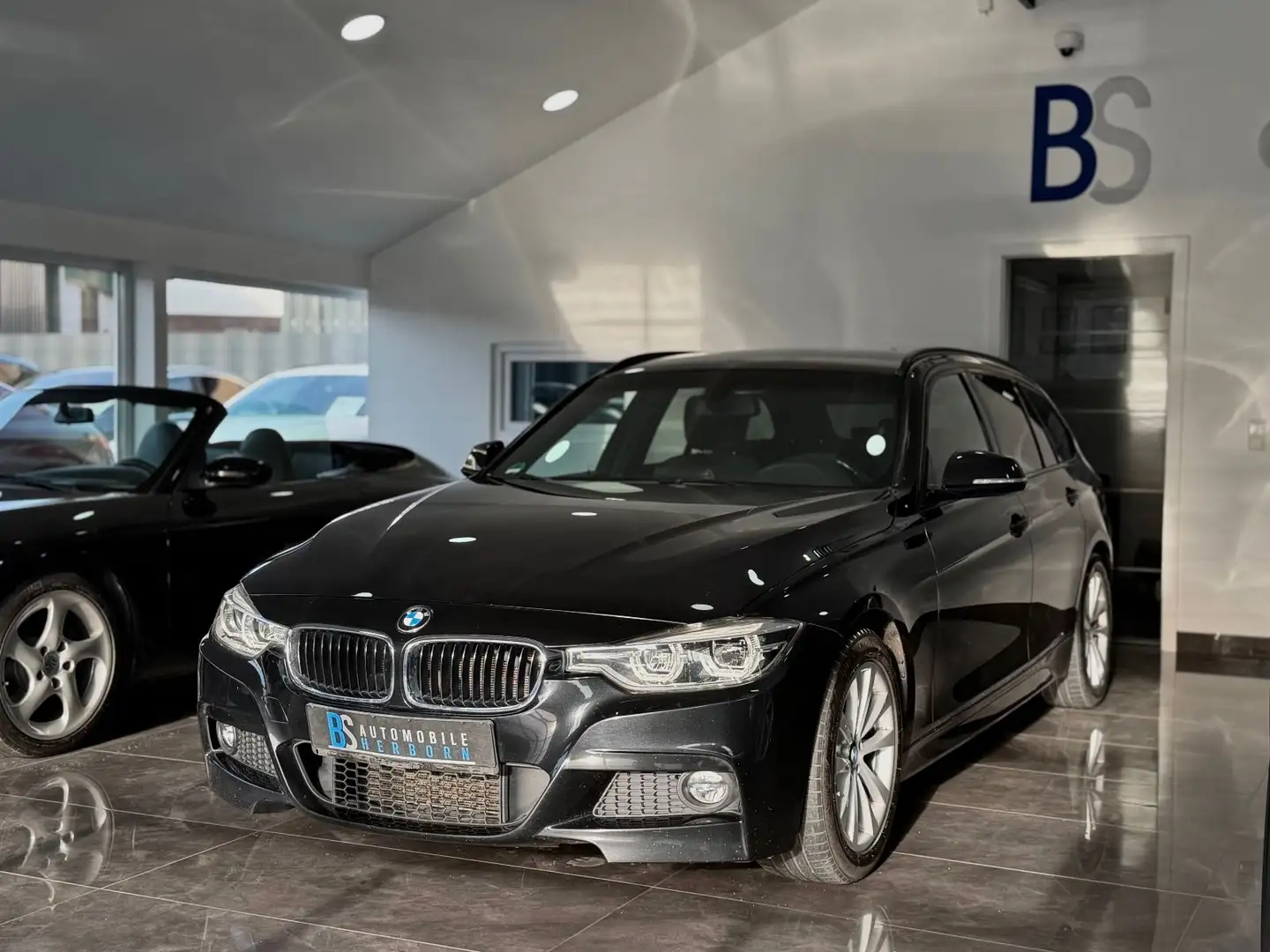 BMW 320 i M Sportpaket/Automatik/Shz./LED/Alcantara Negro - 2