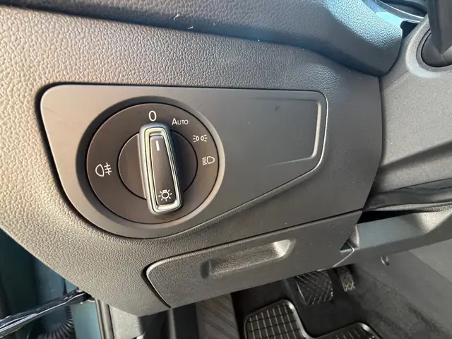 Volkswagen Tiguan Allspace view 11