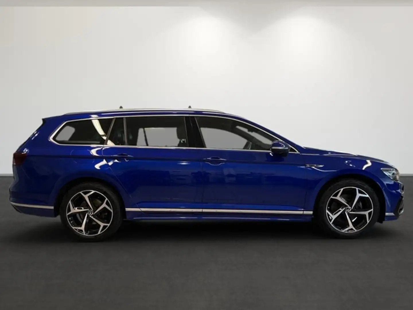 Volkswagen Passat Variant 2.0 TSI DSG R-Line Standheizung AHK Navi M Blau - 2