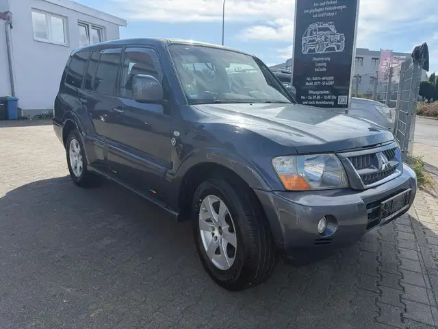 Mitsubishi Pajero 3.2 DI-D Dakar