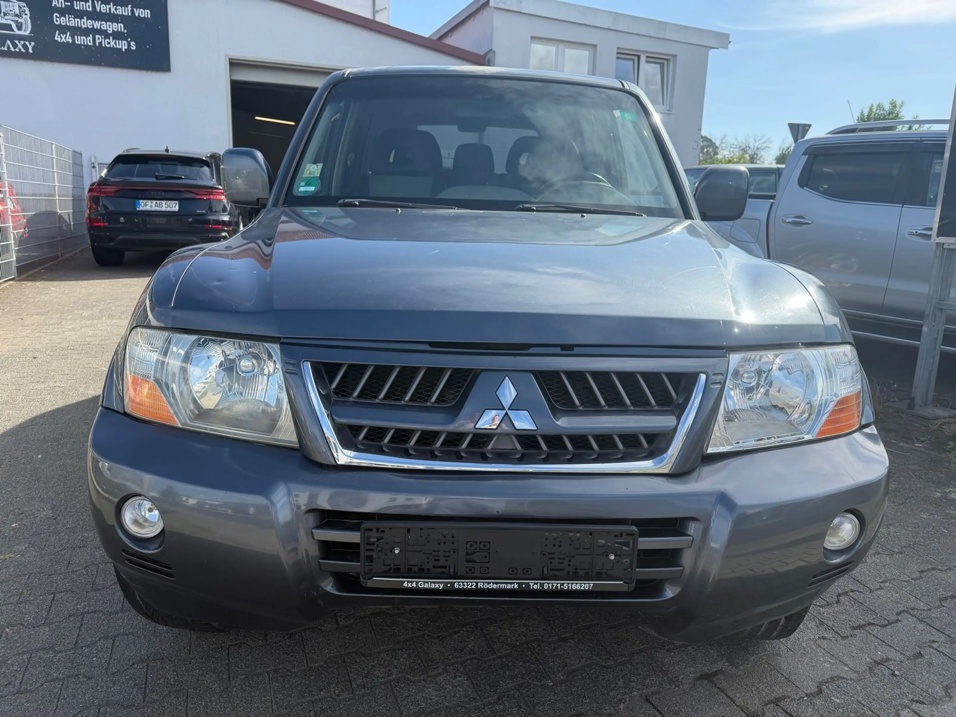 Mitsubishi Pajero 3.2 DI-D Dakar — photo 2