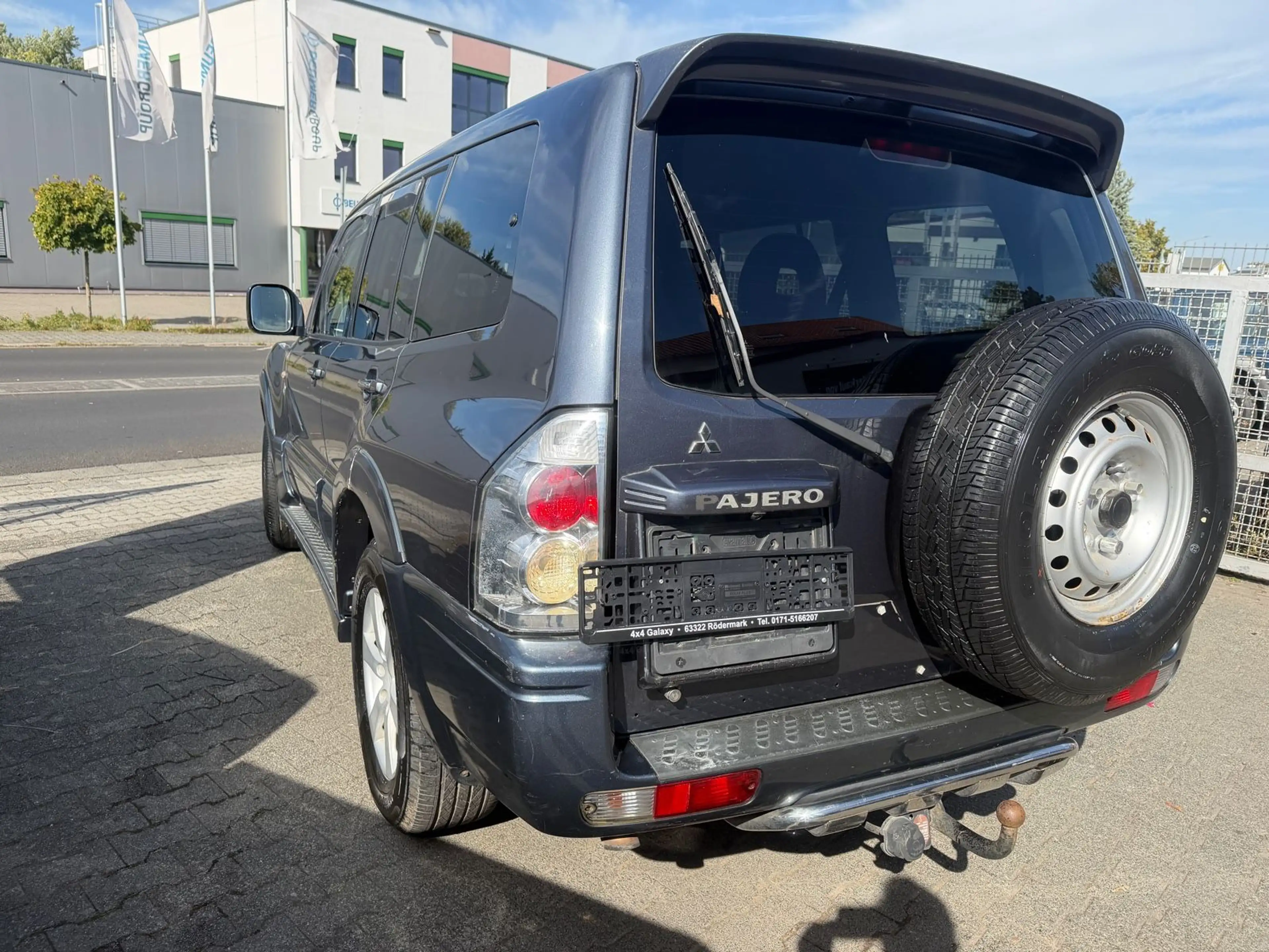 Mitsubishi Pajero 3.2 DI-D Dakar — photo 5